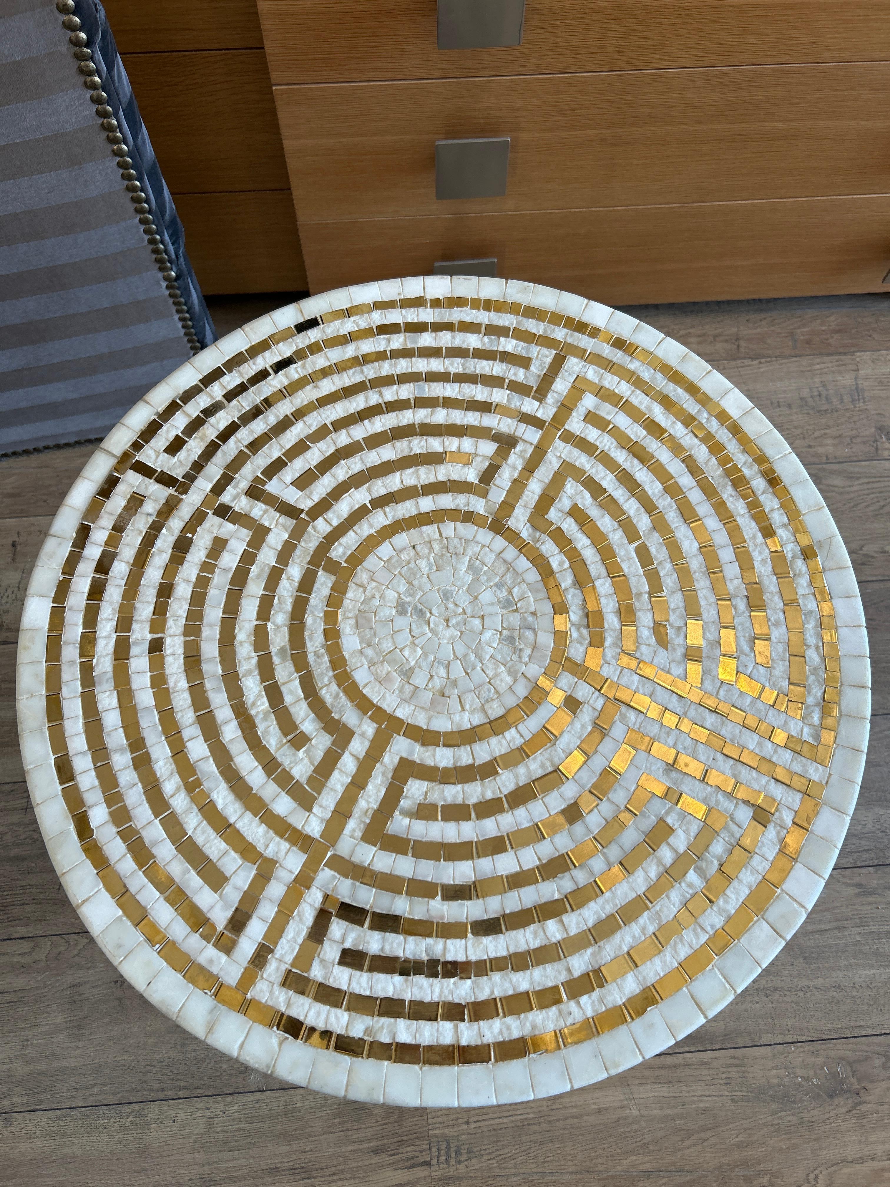 Pareja de mesas auxiliares de mosaico, S. XX Artes y manualidades en venta