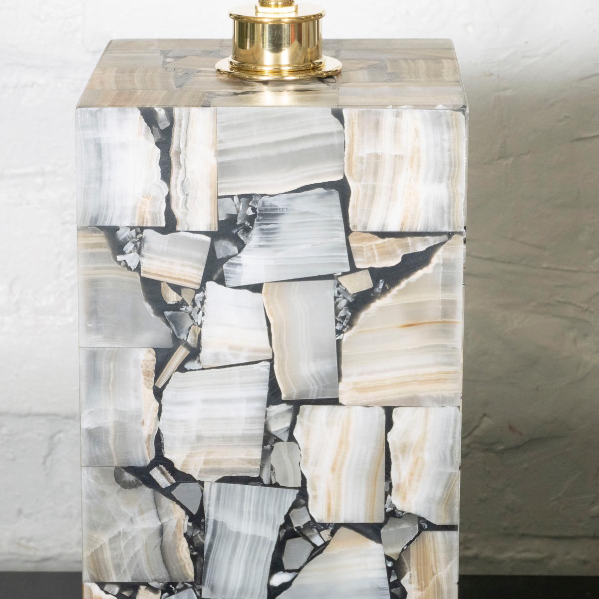 Paire de lampes de table de style mosaïque incrustées d'onyx Bon état - En vente à Tarrytown, NY