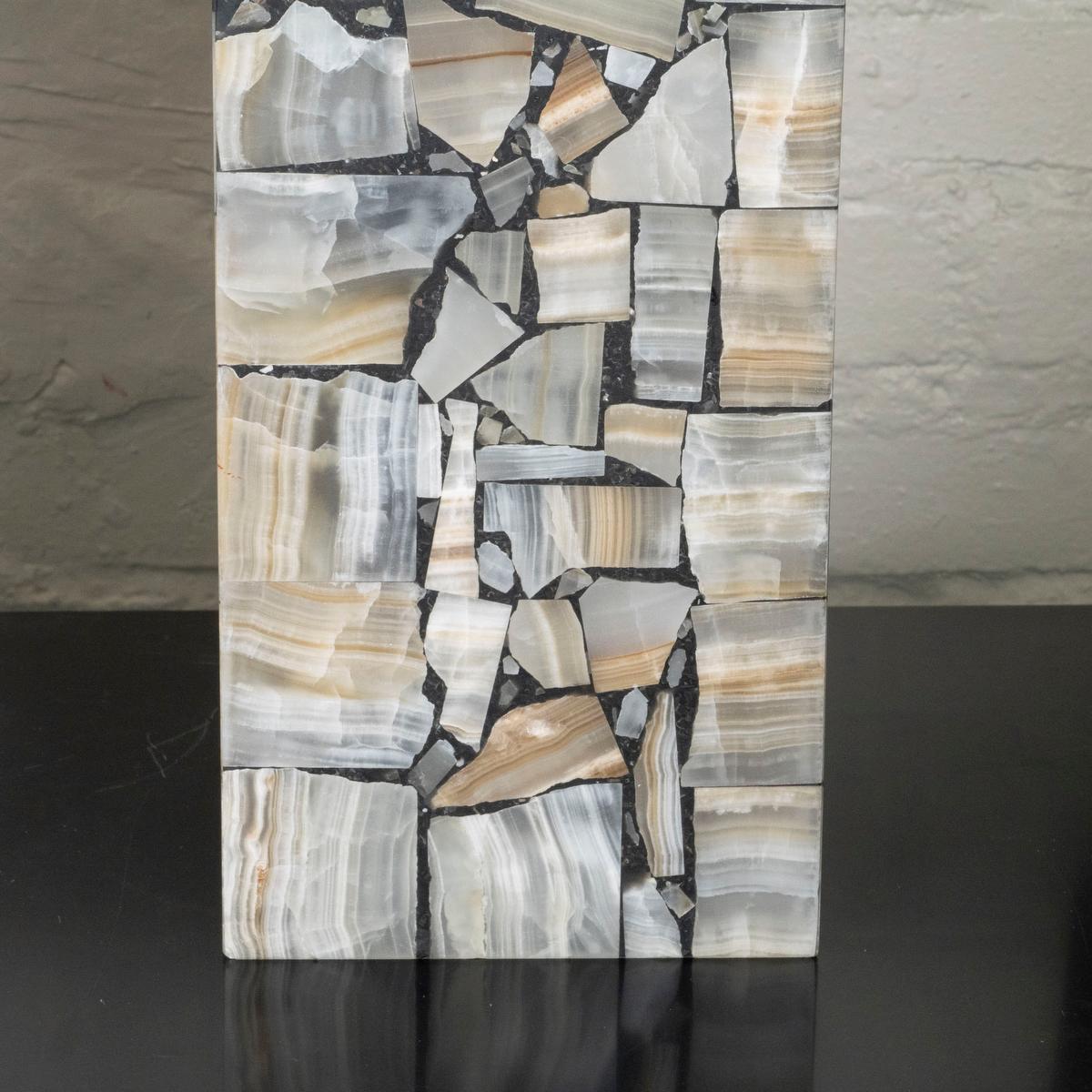 XXIe siècle et contemporain Paire de lampes de table de style mosaïque incrustées d'onyx en vente