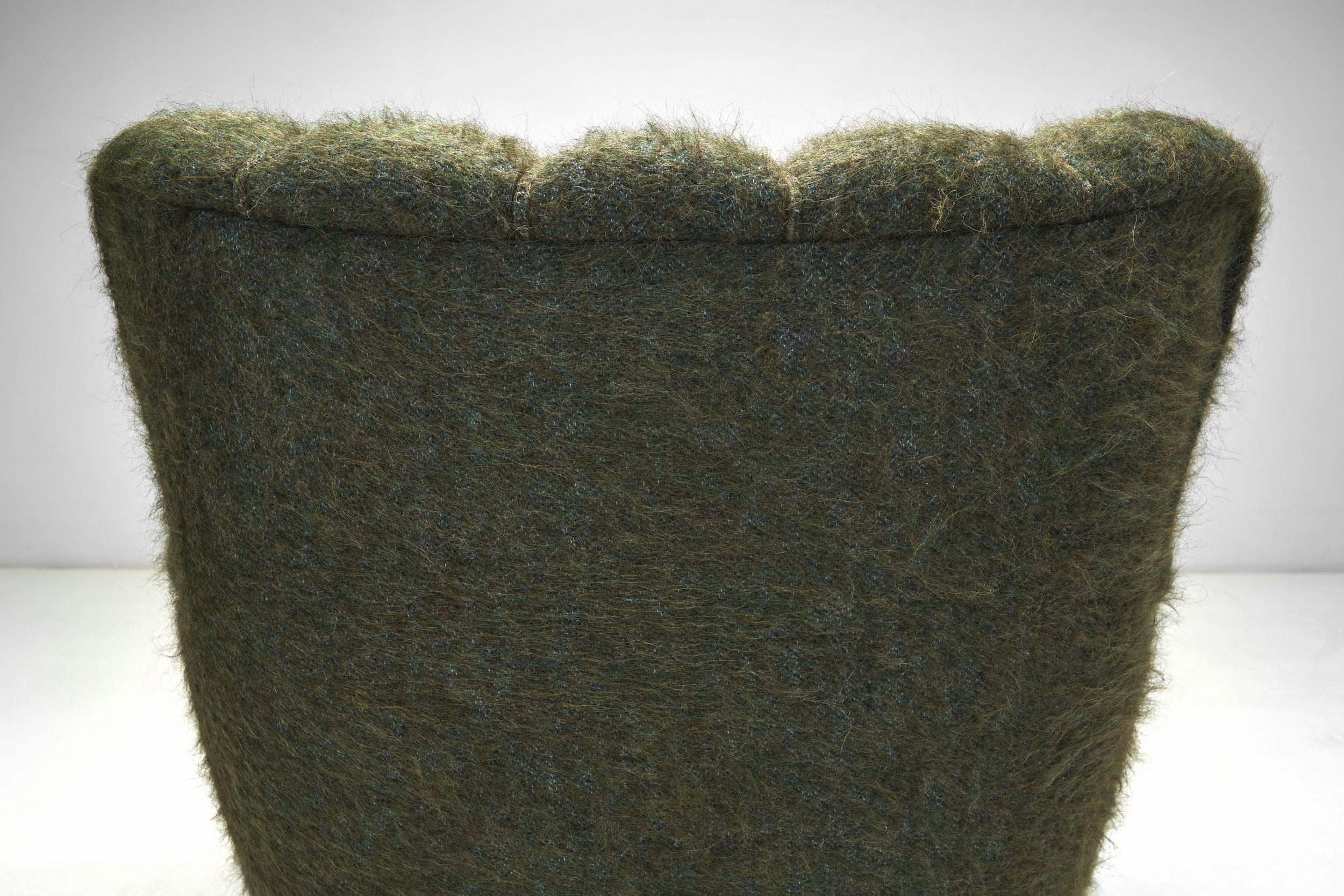 Pair of Moss Green Upholstered Armchairs, Europe 20th Century 1