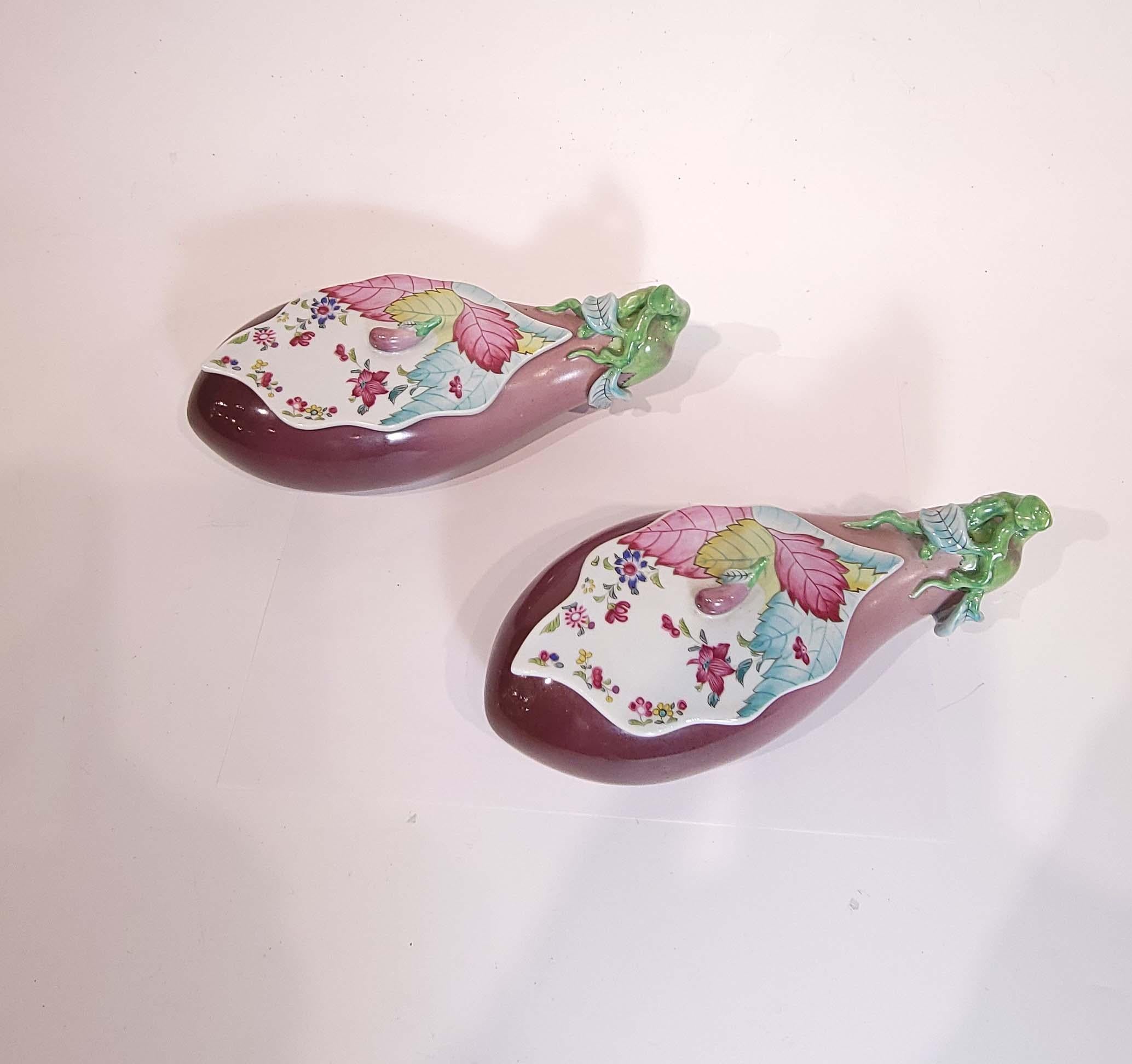 Portuguese Pair of Mottahedeh Nelson Rockefeller Collection Tobacco Leaf Covered Eggplants