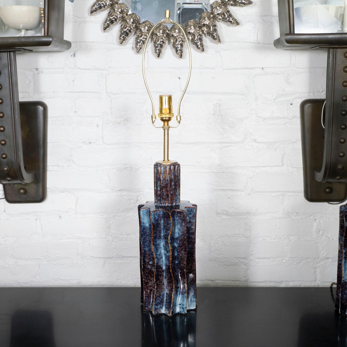 Contemporary Pair of mottled ceramic table lamps For Sale