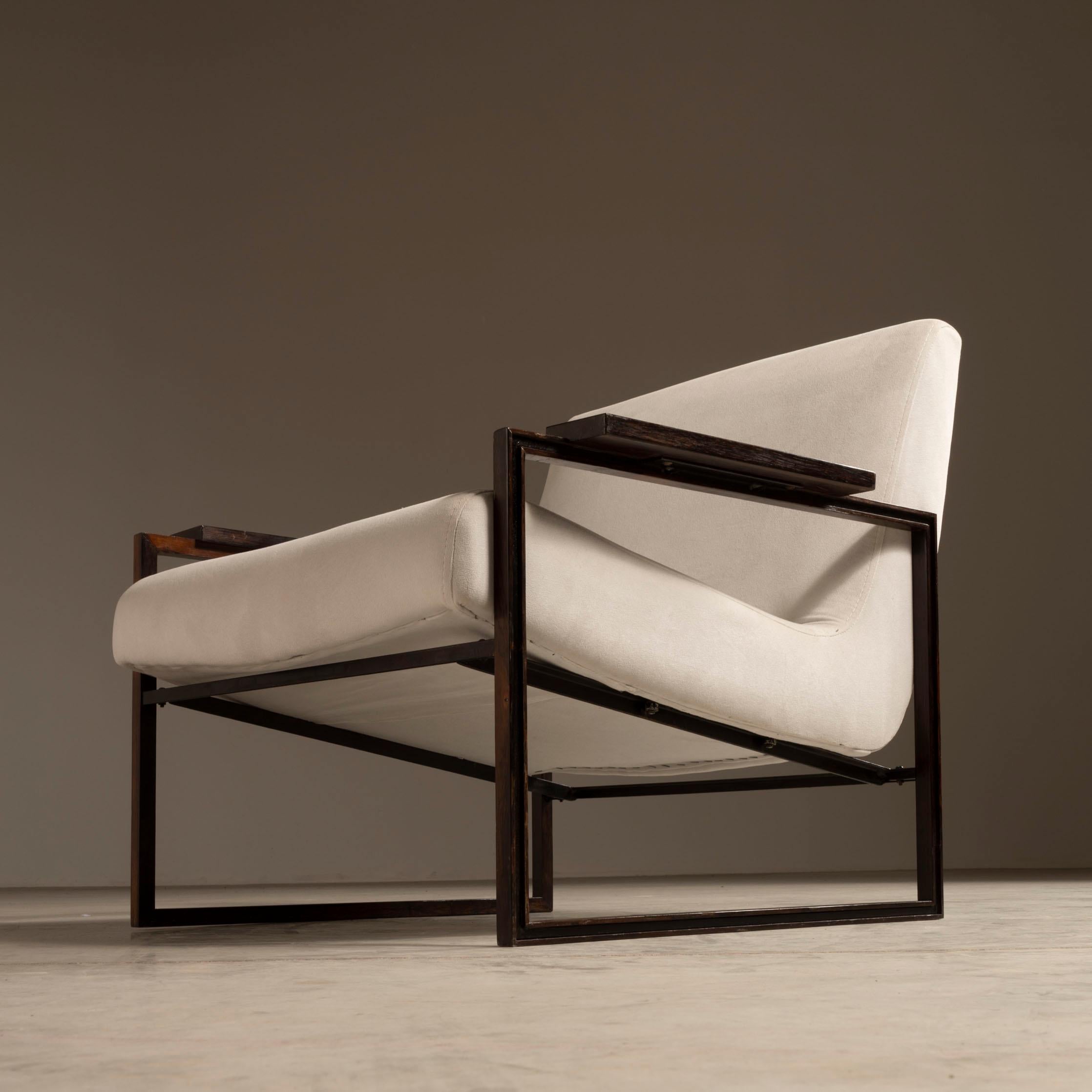 20ième siècle Paire de fauteuilsMP-05 de Percival Lafer, style brésilien moderne du milieu du siècle dernier en vente