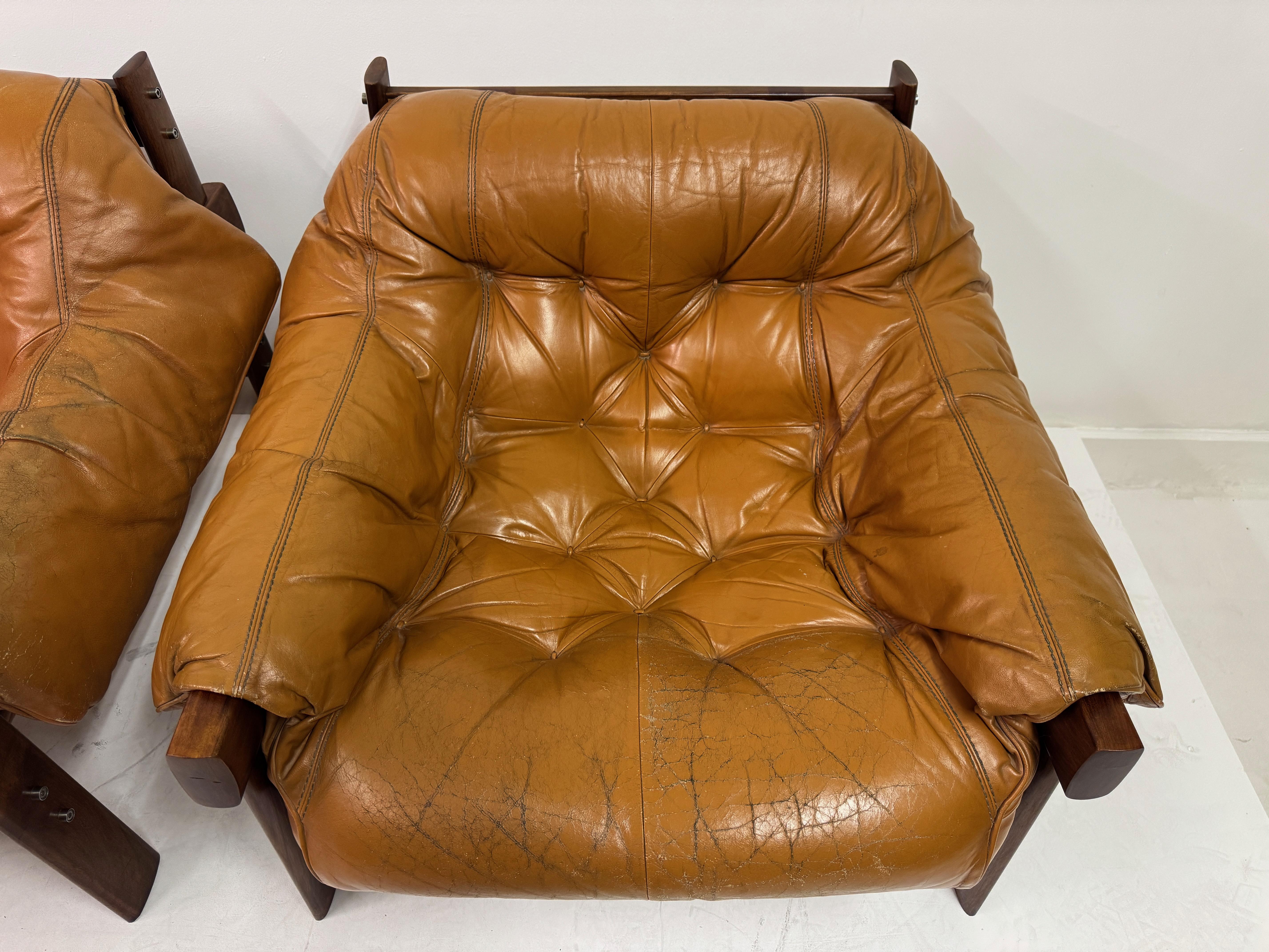 Paar MP-41 Lounge-Stühle von Percival Lafer, Brasilien, 1970er Jahre im Zustand „Relativ gut“ im Angebot in London, London