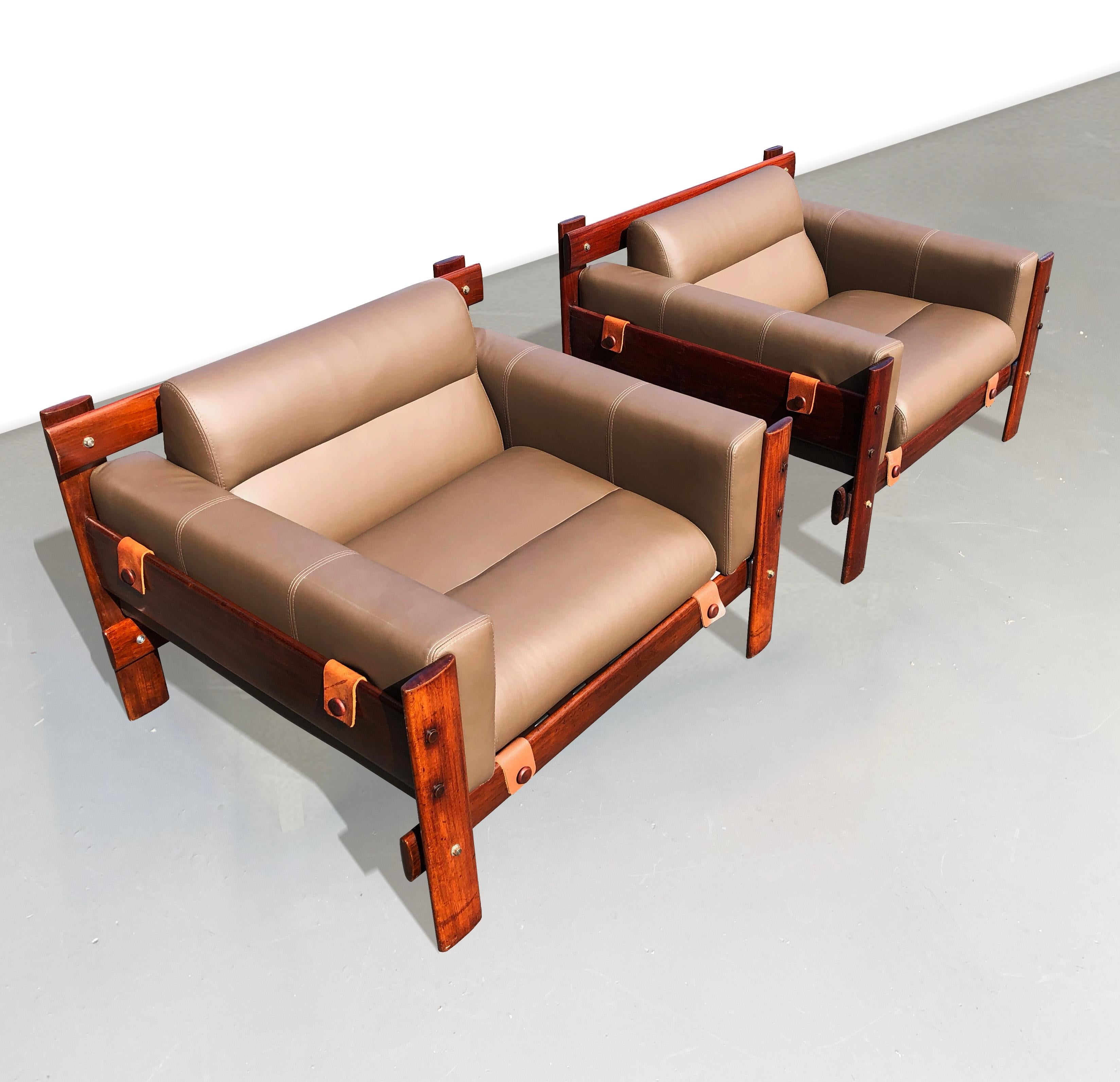 Leather Pair of MP-51 Armchairs by Percival Lafer, Brazilian Mid-Century For Sale
