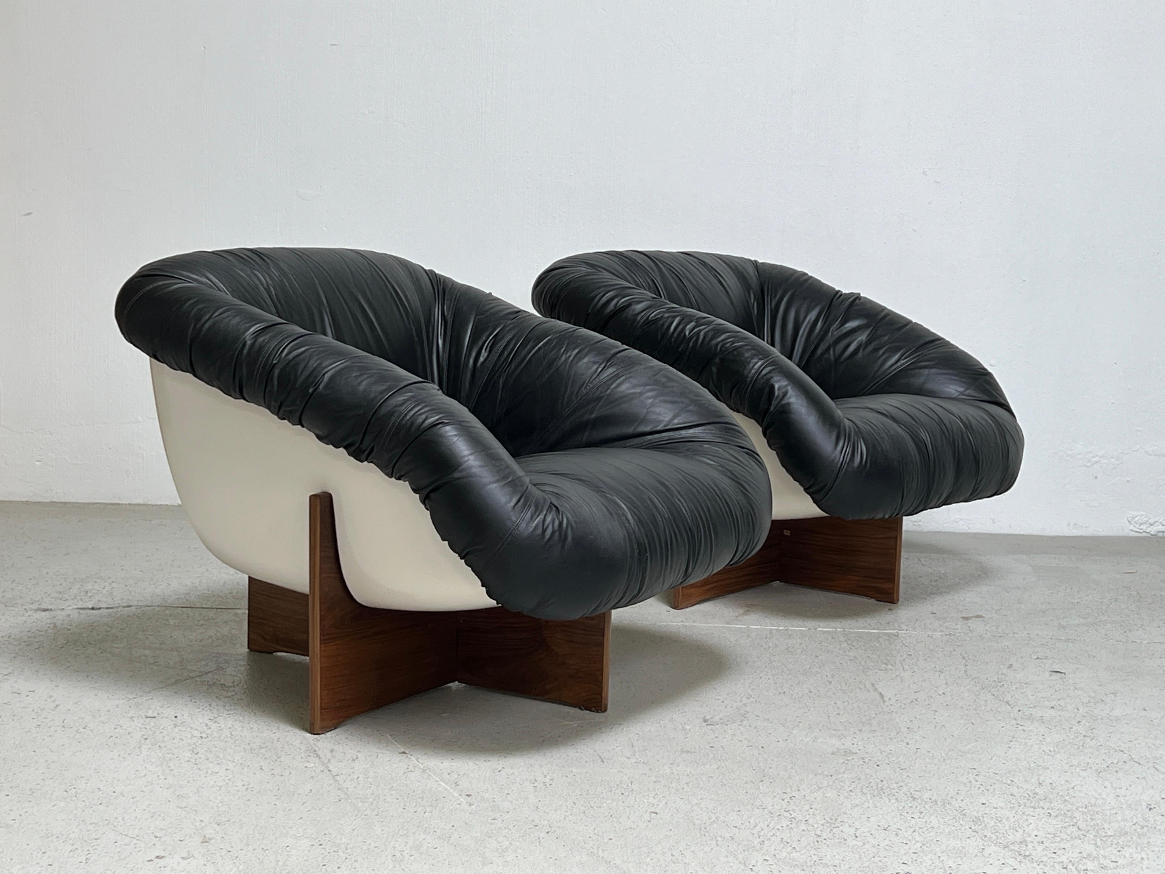 Pair of MP-61 Leather Lounge Chairs by Percival Lafer, 1973 9