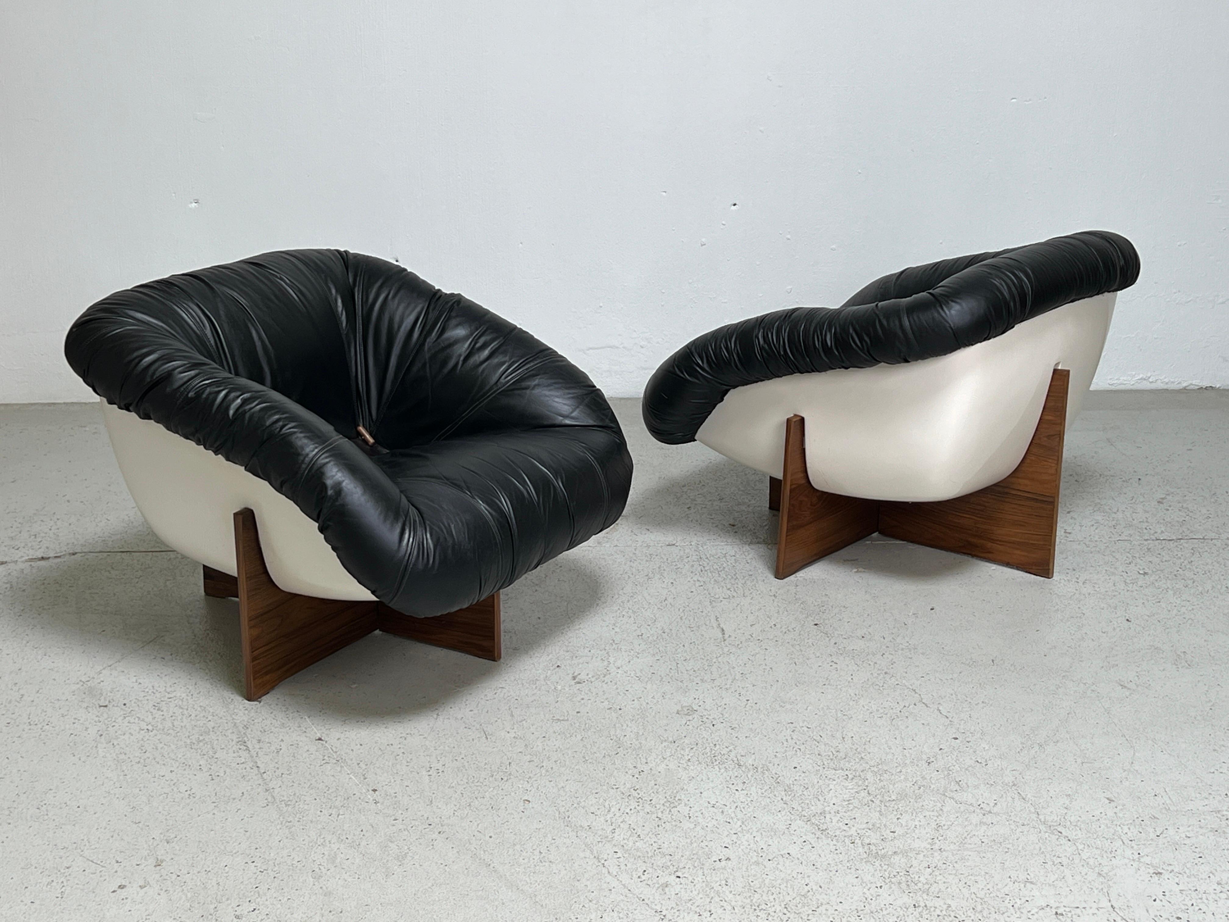 Pair of MP-61 Leather Lounge Chairs by Percival Lafer, 1973 14