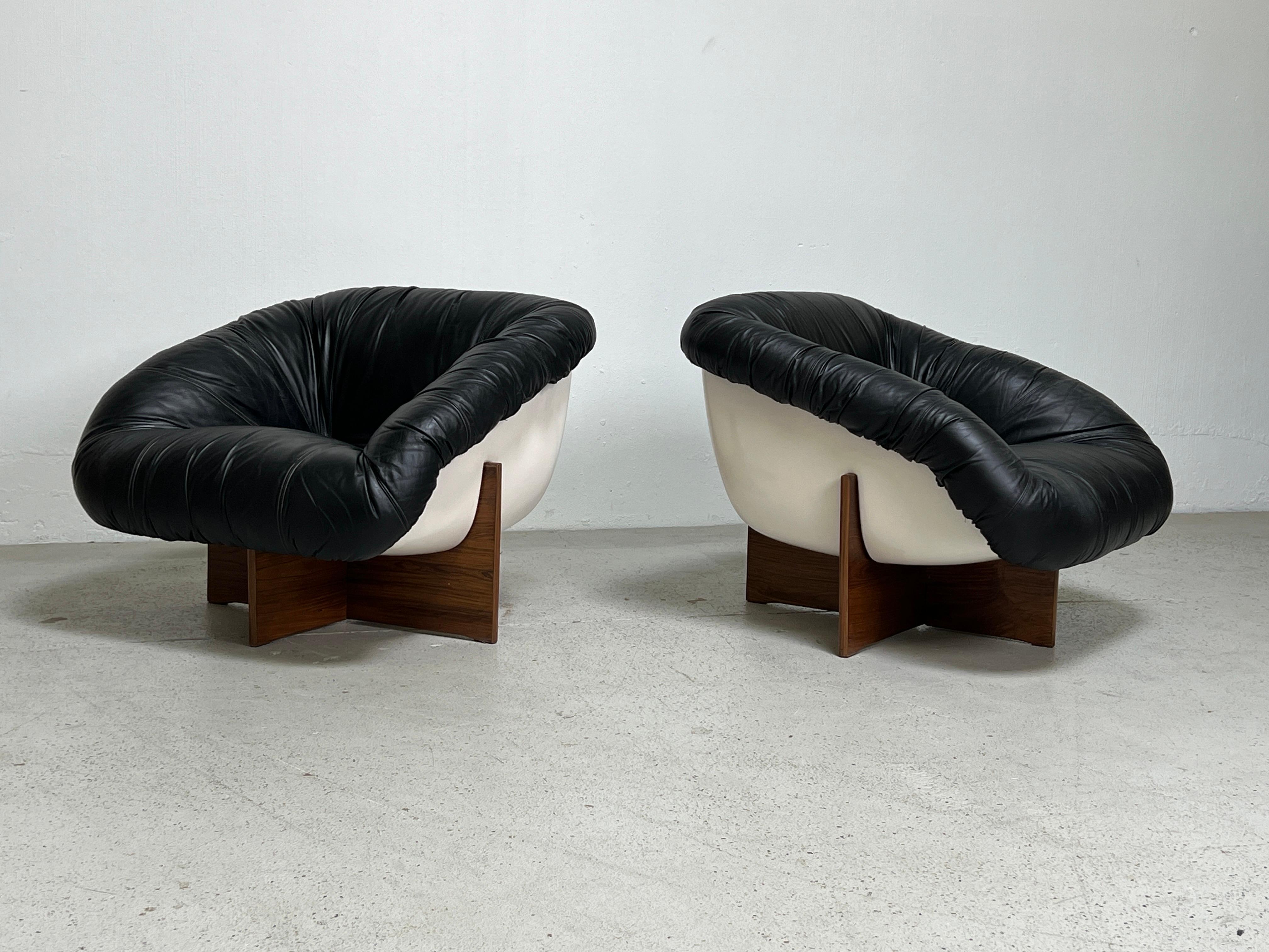 Pair of MP-61 Leather Lounge Chairs by Percival Lafer, 1973 In Good Condition In Dallas, TX