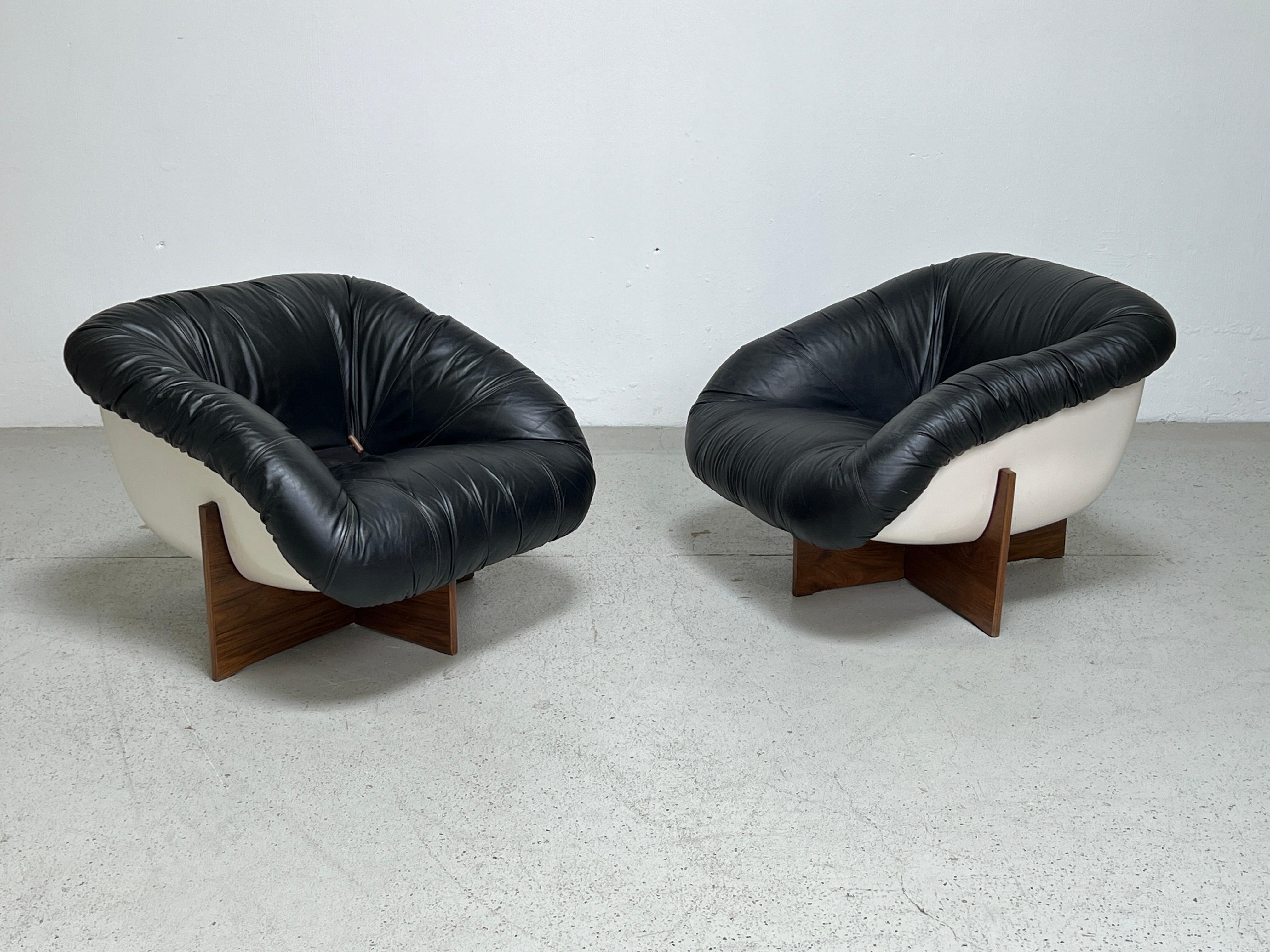 Late 20th Century Pair of MP-61 Leather Lounge Chairs by Percival Lafer, 1973