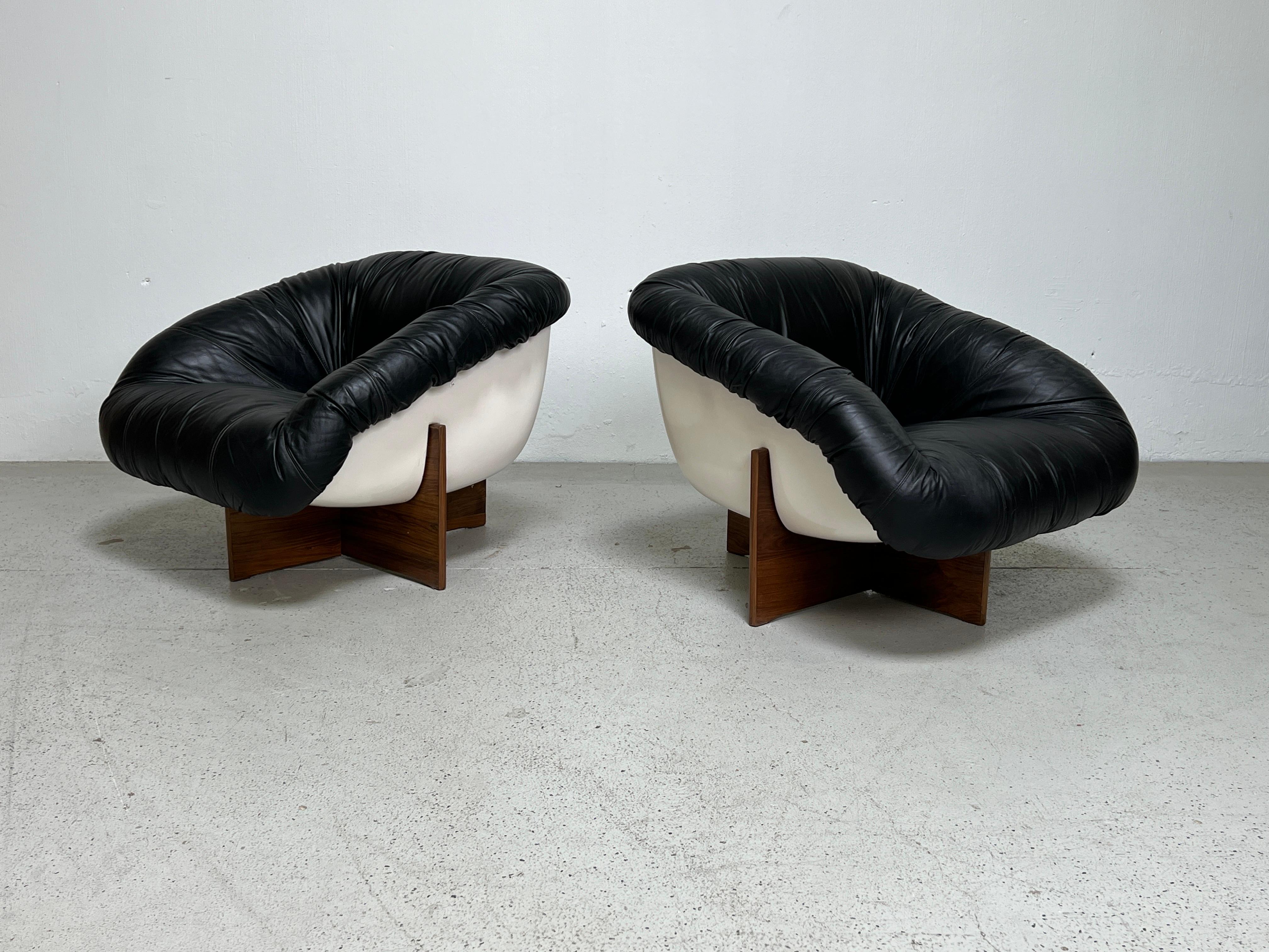 Pair of MP-61 Leather Lounge Chairs by Percival Lafer, 1973 1
