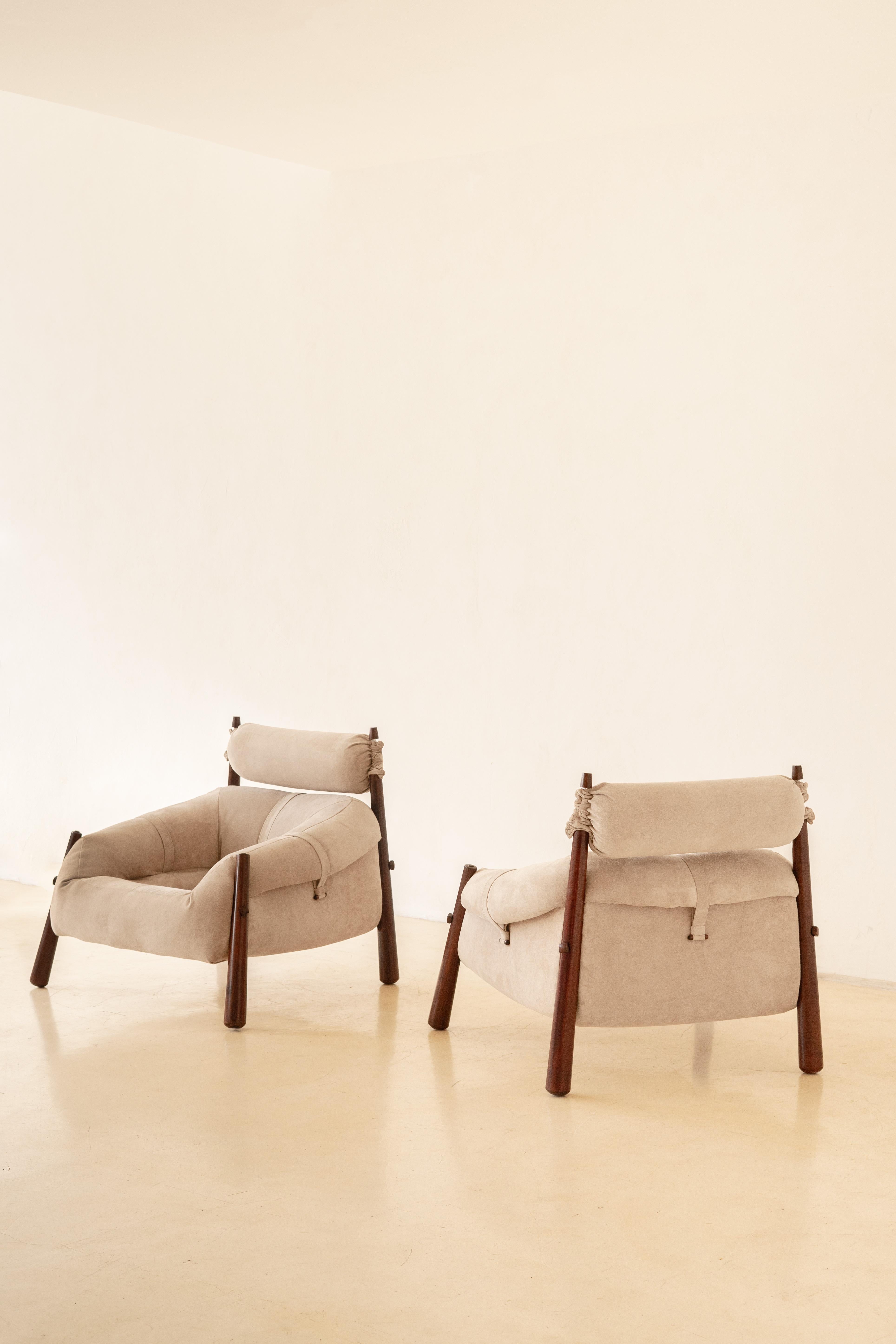 Mid-Century Modern Pair of MP-81 Lounge Chairs by Percival Lafer, 1970, Brazilian Design