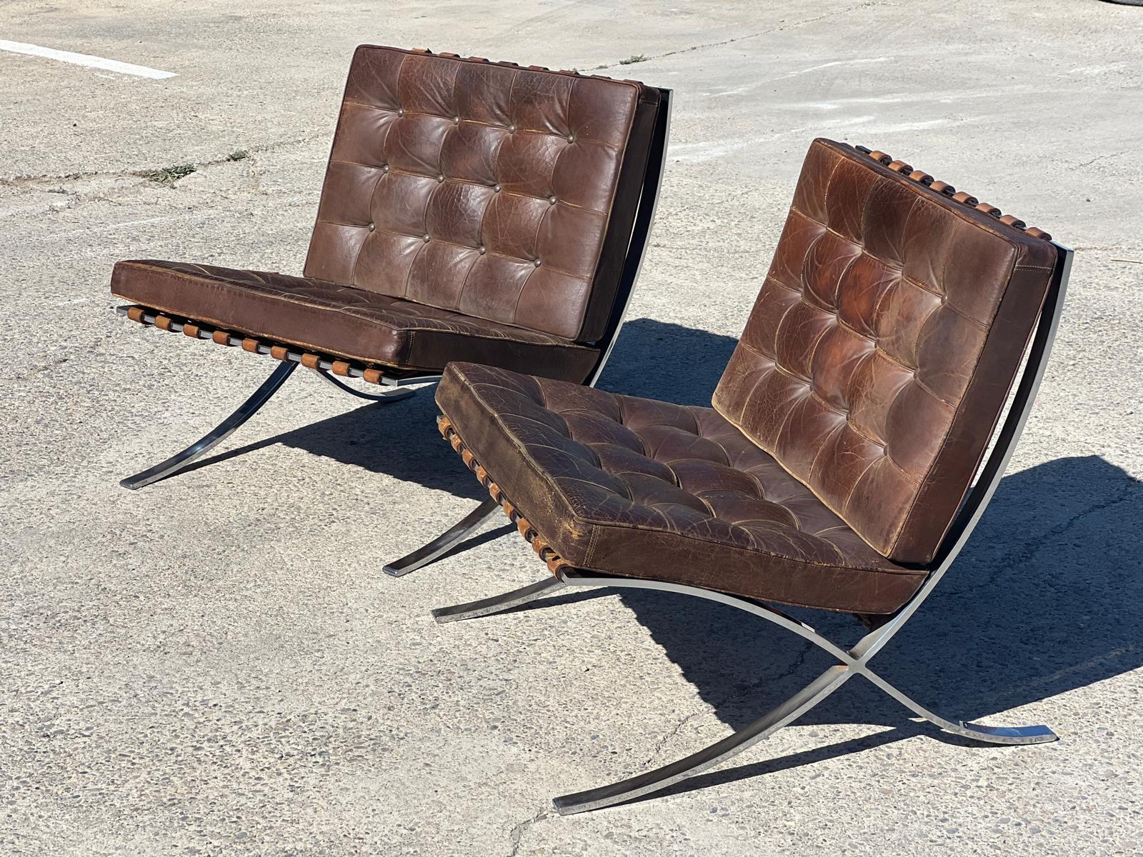 Bauhaus Pair of MR 90 Barcelona Armchairs by Ludwig Mies Van Der Rohe for Knoll Inc / Kn