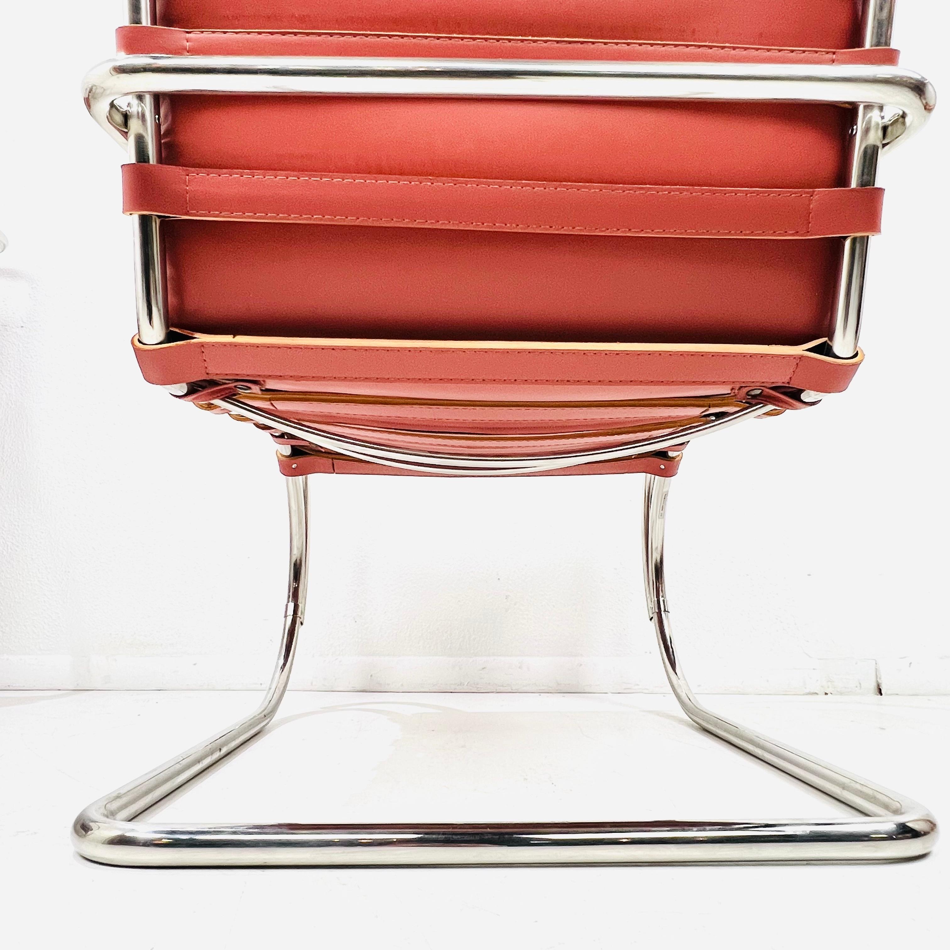 Paire de fauteuils de salon MR de Mies Van Der Rohe pour Knoll en vente 3