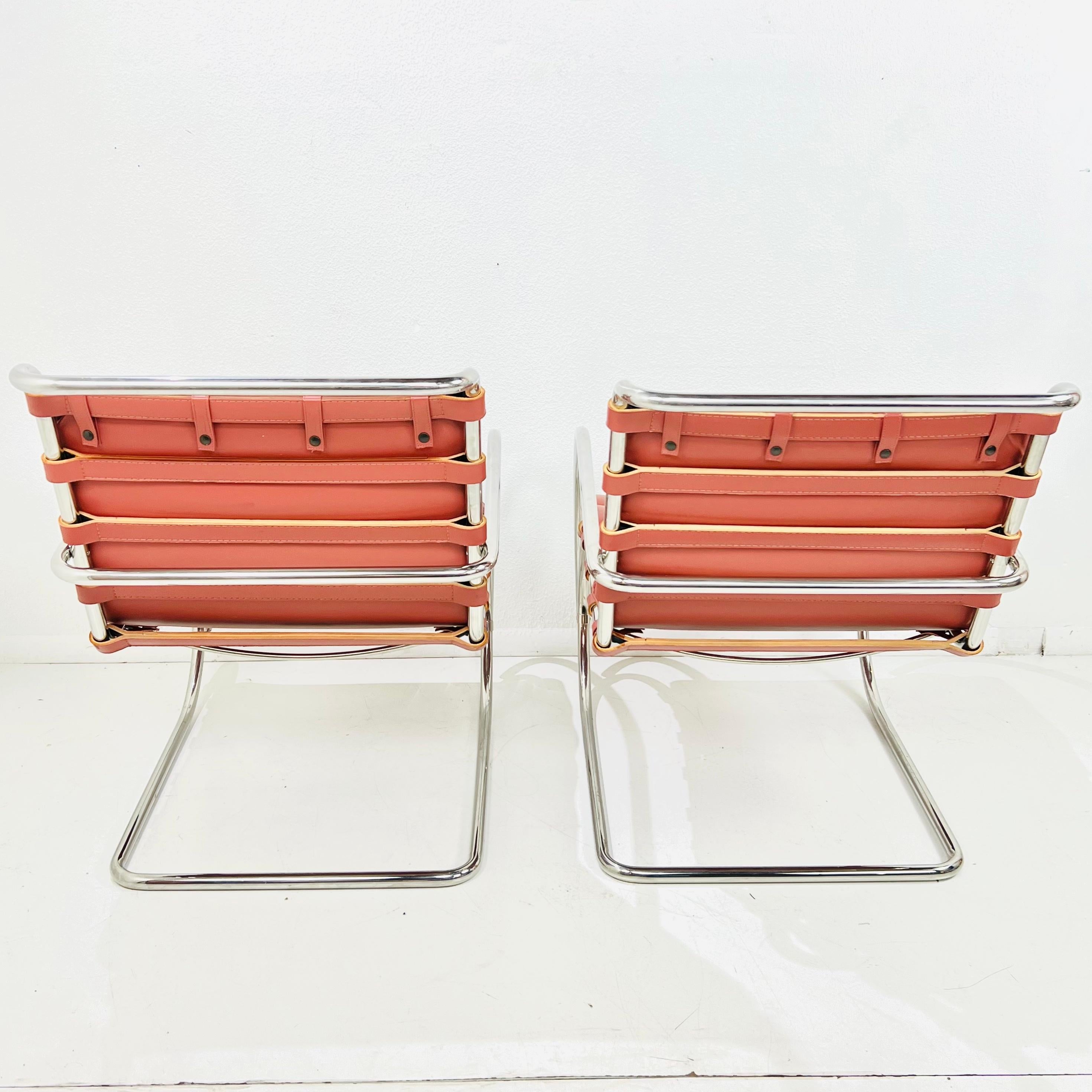 Paire de fauteuils de salon MR de Mies Van Der Rohe pour Knoll en vente 8