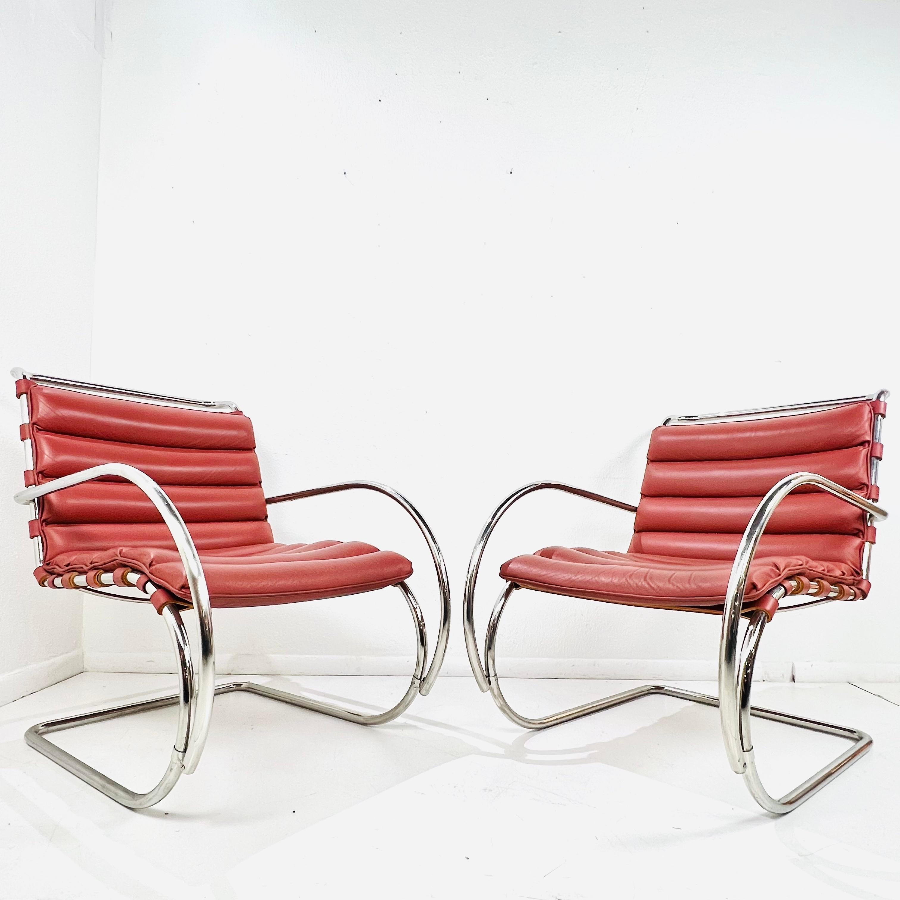 Paire de fauteuils de salon MR de Mies Van Der Rohe pour Knoll en vente 12