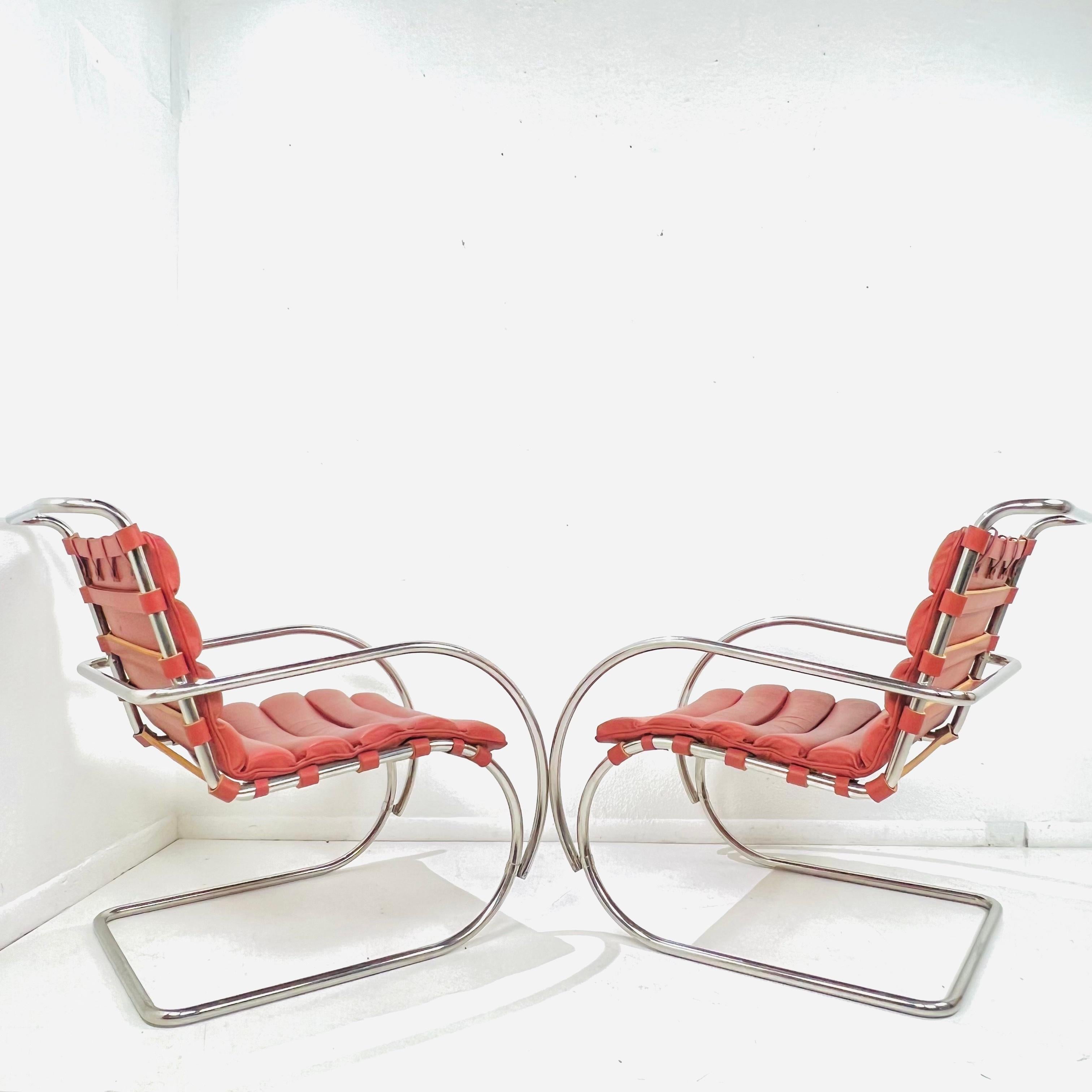 Paire de fauteuils de salon MR de Mies Van Der Rohe pour Knoll Bon état - En vente à Dallas, TX