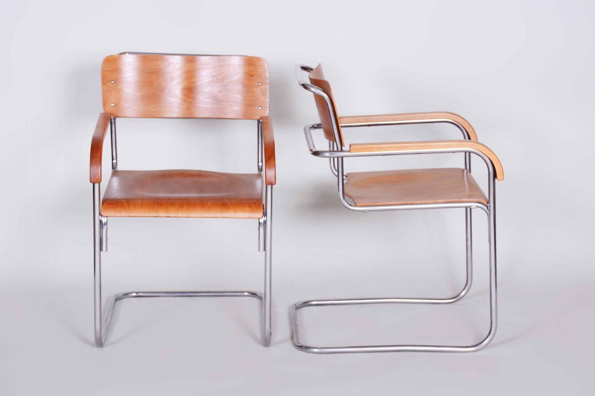 Paar Mucke Melder Bauhaus-Sessel, hergestellt in den 1930er Jahren in Tschechien, restauriert im Angebot 9