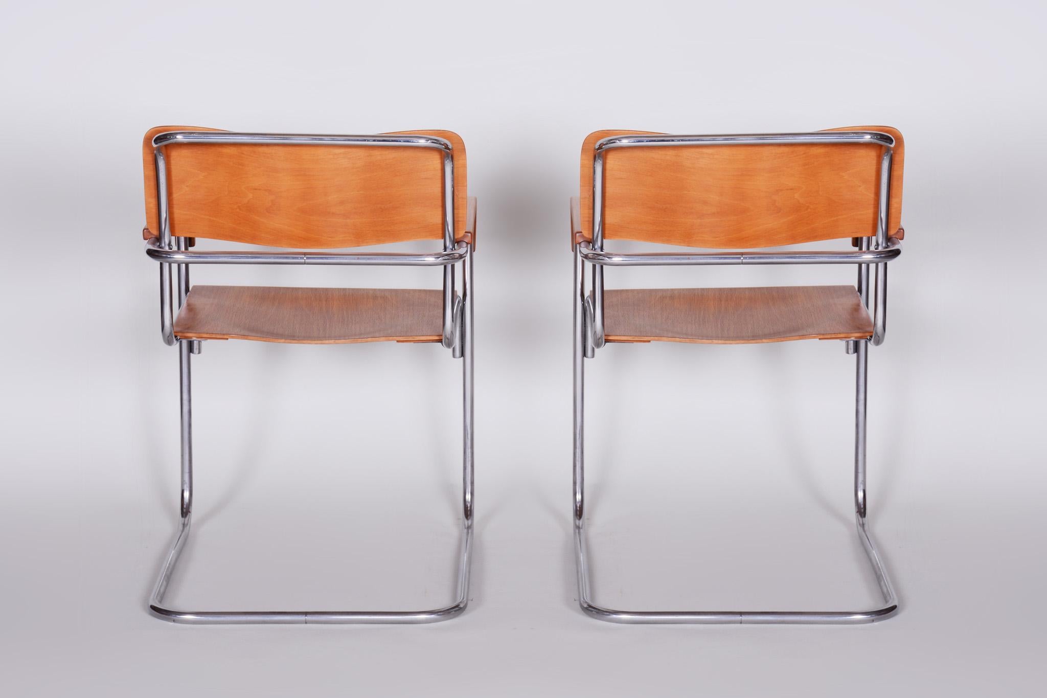 Pair of Mucke Melder Bauhaus Armchairs Made in 1930s Czechia, Restored For Sale 13