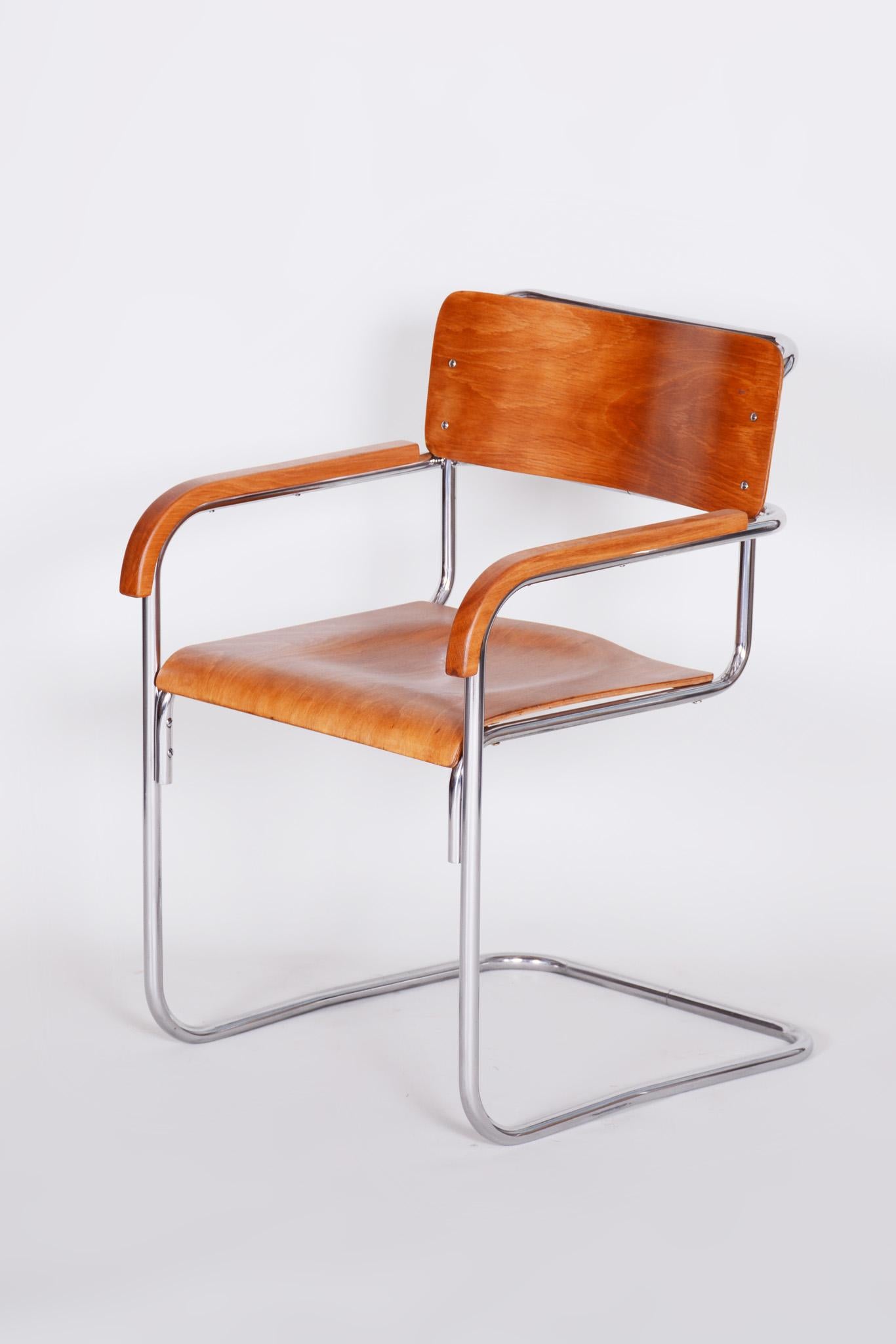Paar Mucke Melder Bauhaus-Sessel, hergestellt in den 1930er Jahren in Tschechien, restauriert im Angebot 14