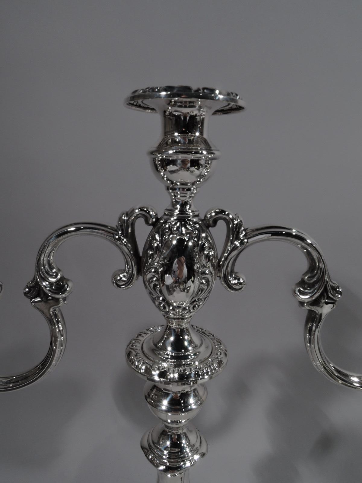 Pair of Mueck-Carey Rochambeau 3-Light Sterling Silver Candelabra In Excellent Condition In New York, NY