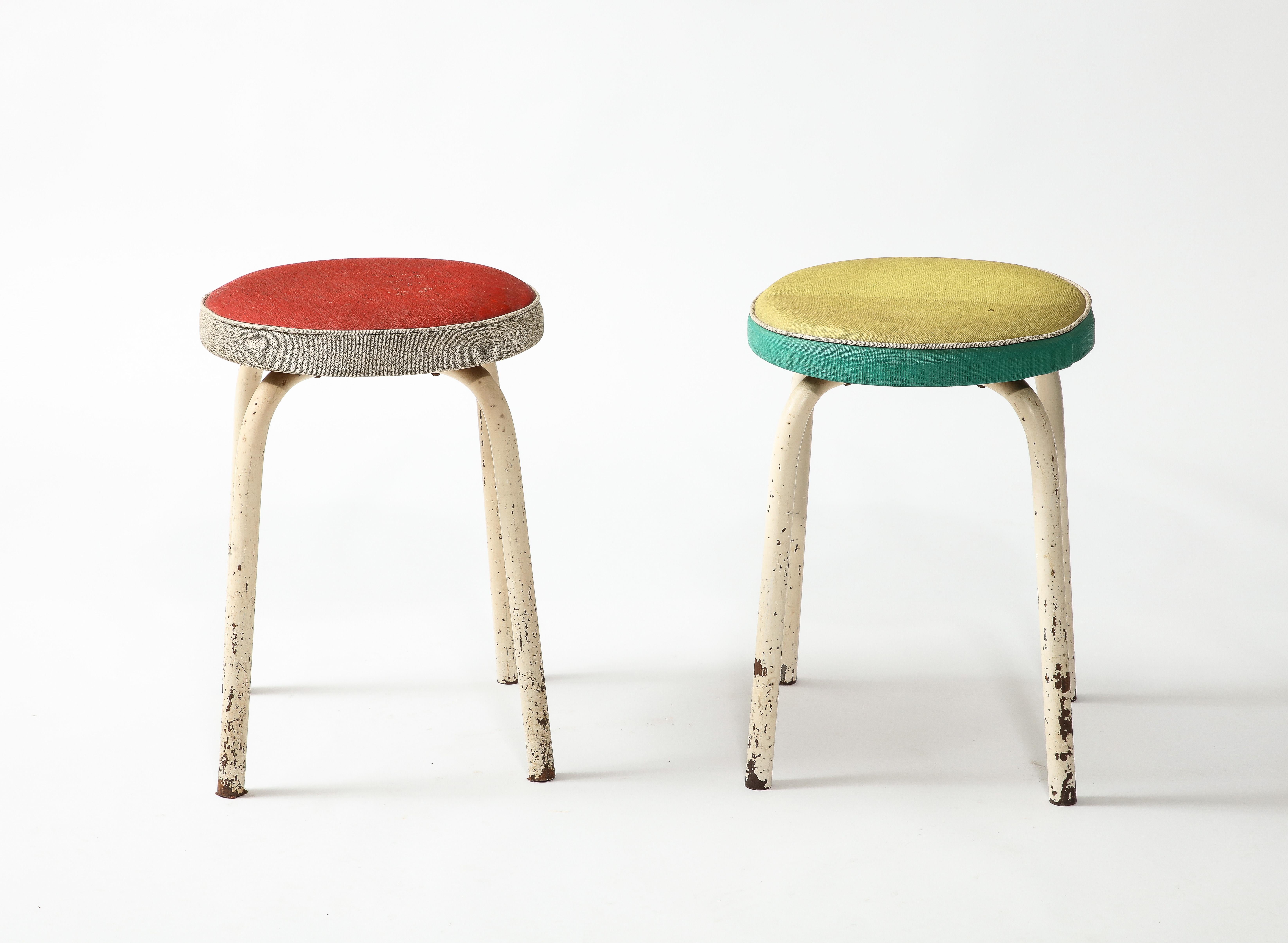 Mehrfarbige Hocker, Frankreich, 1960er Jahre, Paar im Angebot 4