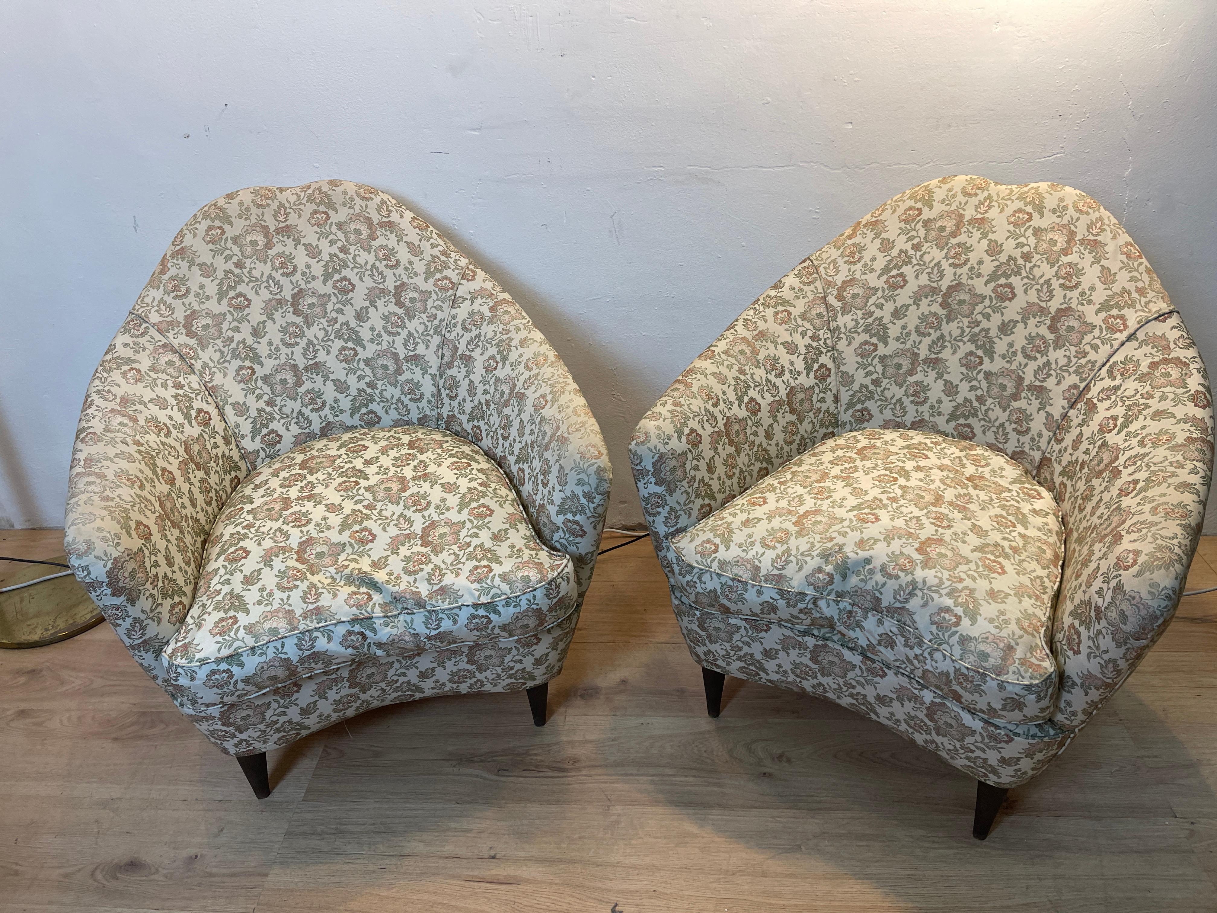 Ein Paar Munari-Sessel (Stoff) im Angebot