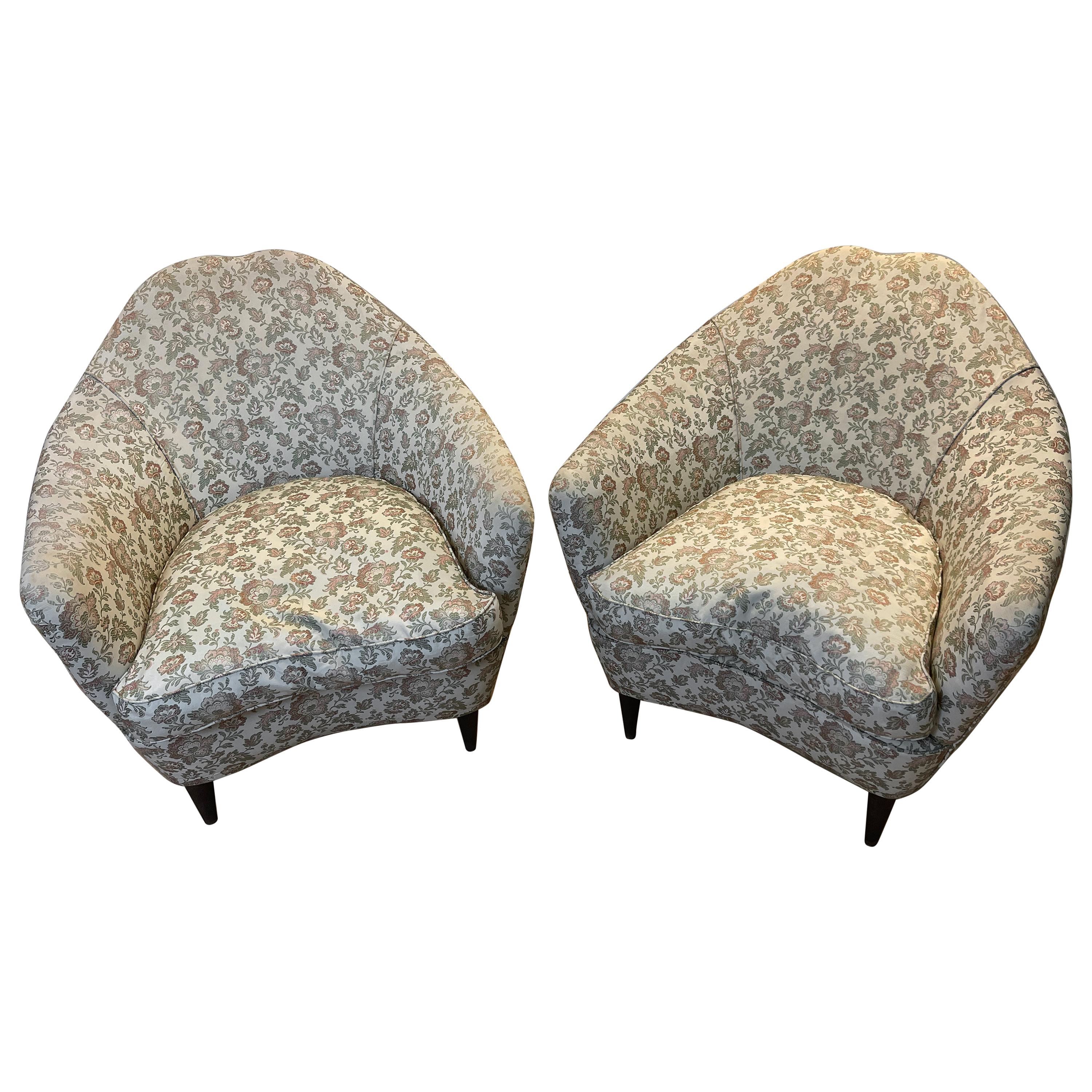 Pair of Munari Armchairs For Sale