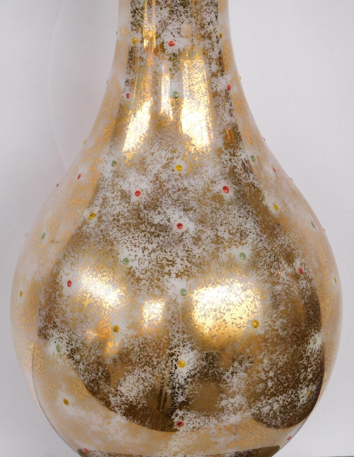 Pair of Murano 1960s Gold and White Glazed Bottle-form Lamps with Colored Fleck In Good Condition For Sale In San Francisco, CA