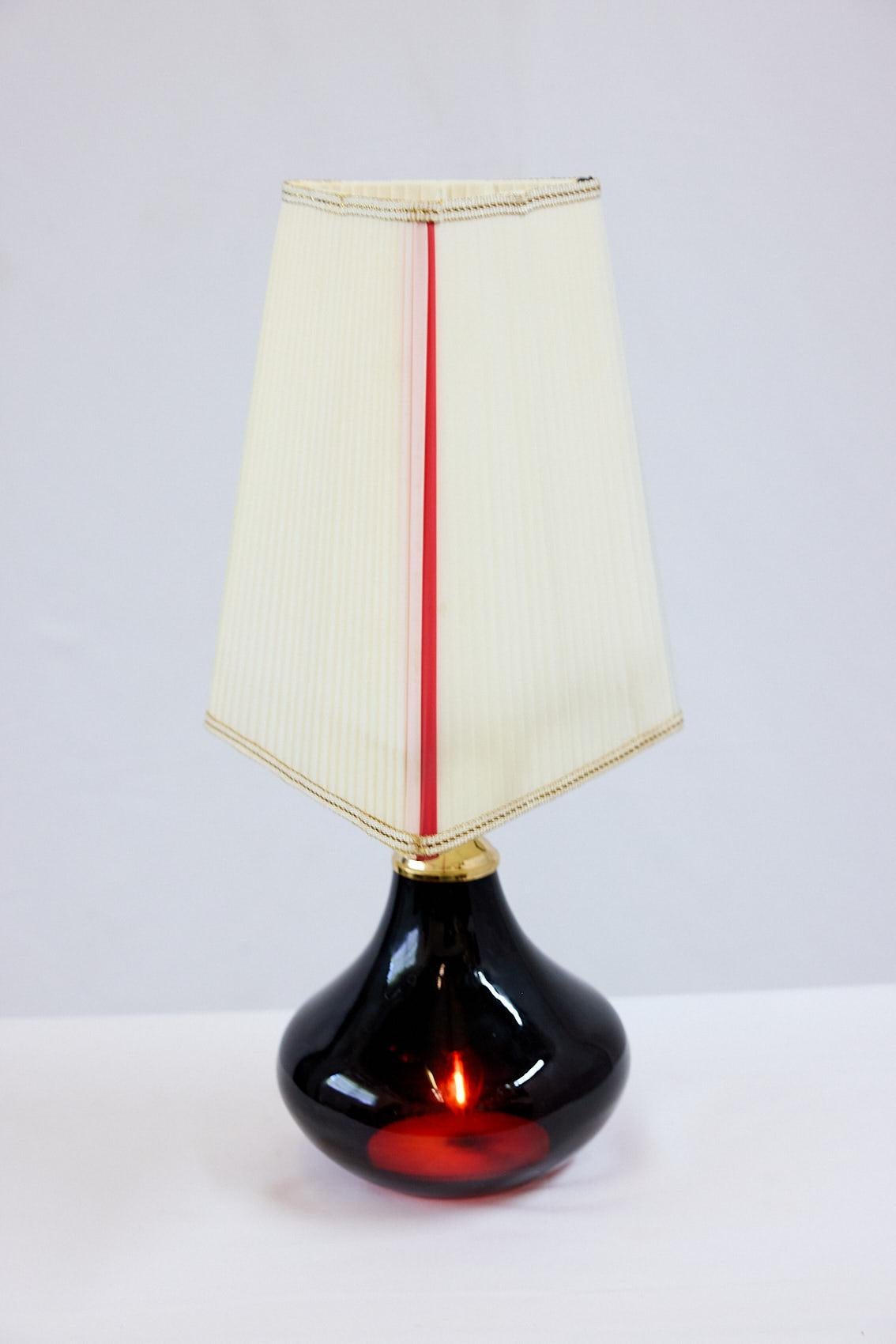 Paire de lampes en verre d'améthyste de Murano avec abat-jour sur mesure, Italie en vente 8