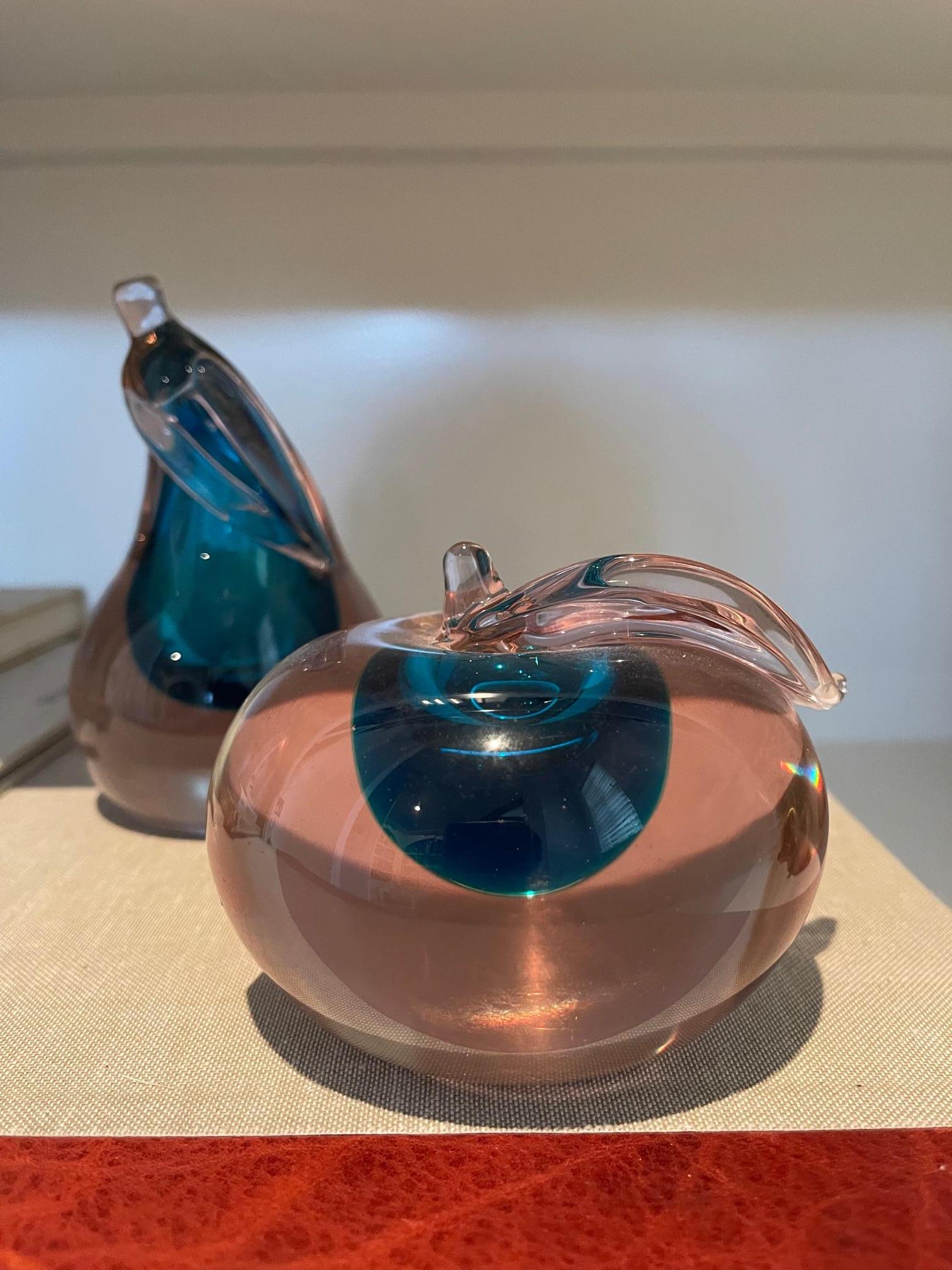 Paar Murano-Kunstglas-Buchstützen im Angebot 1