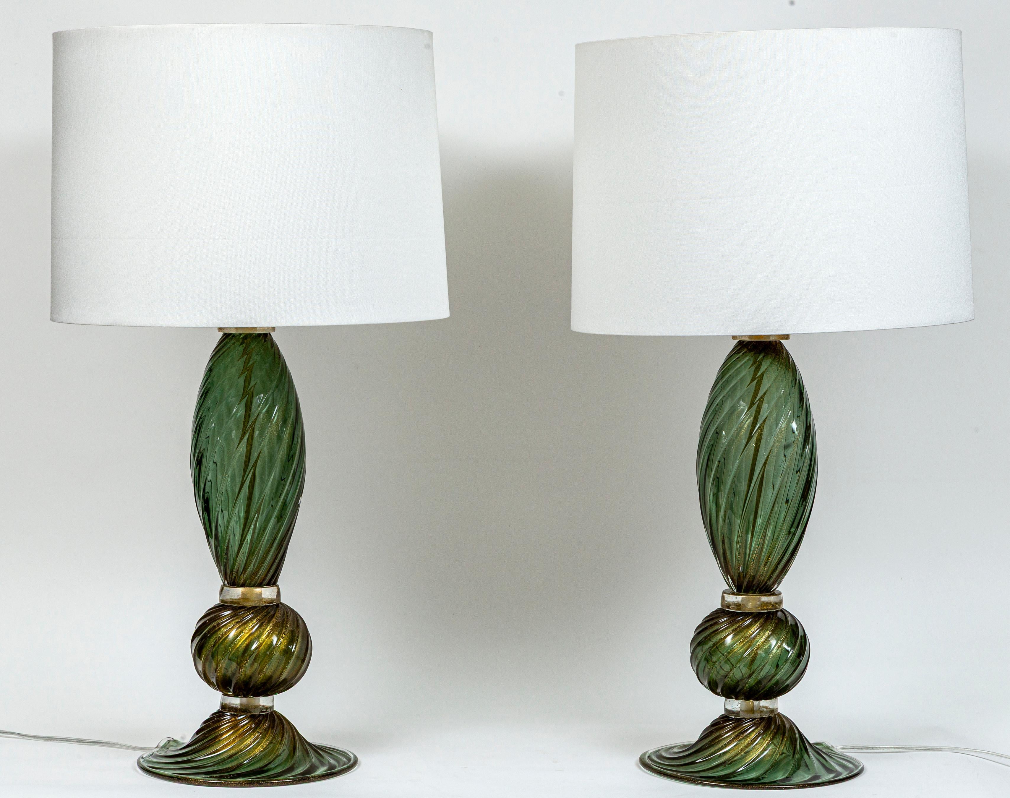 Pareja De Lámparas De Murano Sopladas En Remolino Verde Y Dorado, Contemporáneas Italiano en venta