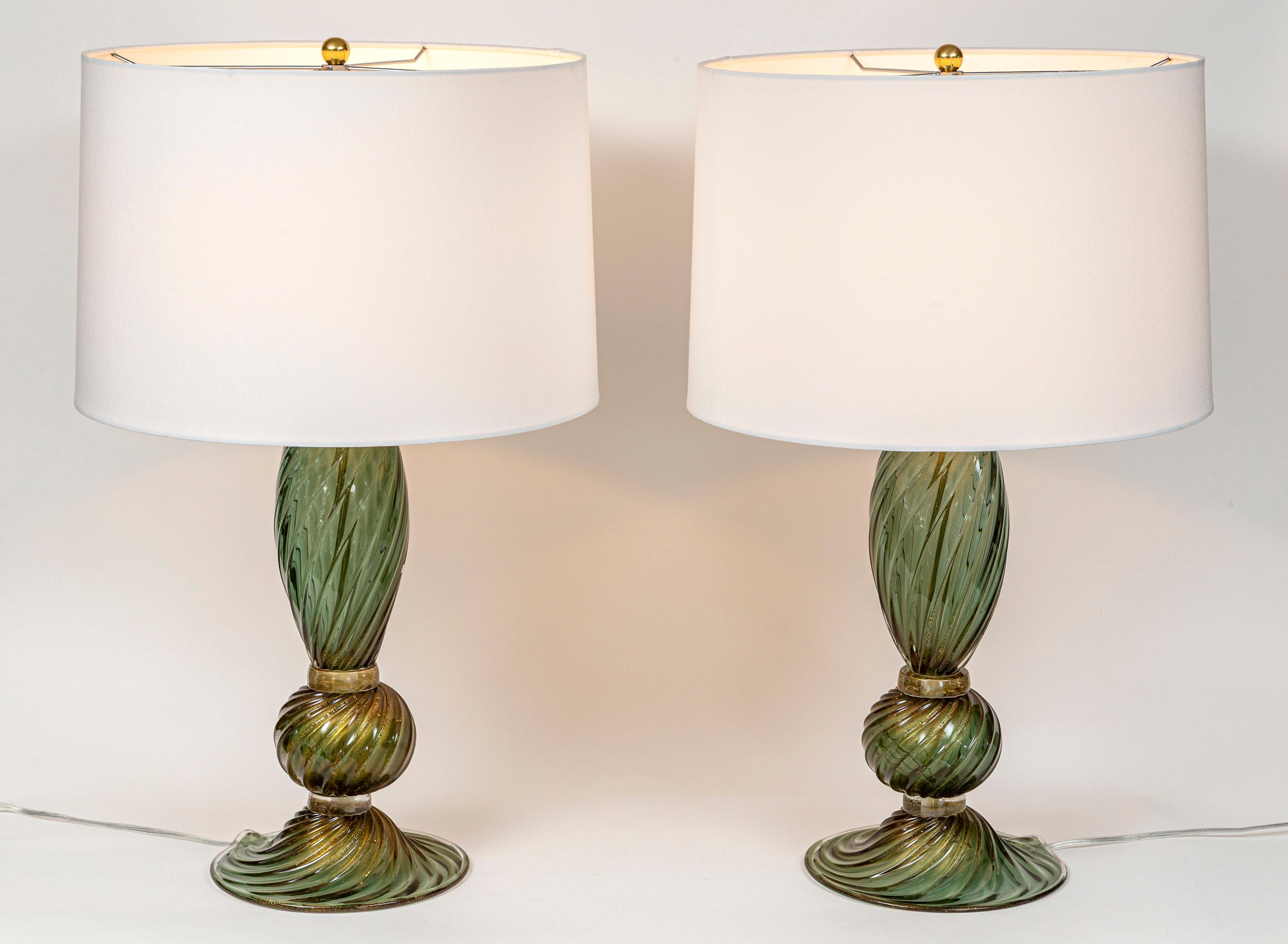 Pareja De Lámparas De Murano Sopladas En Remolino Verde Y Dorado, Contemporáneas Cristal de Murano en venta