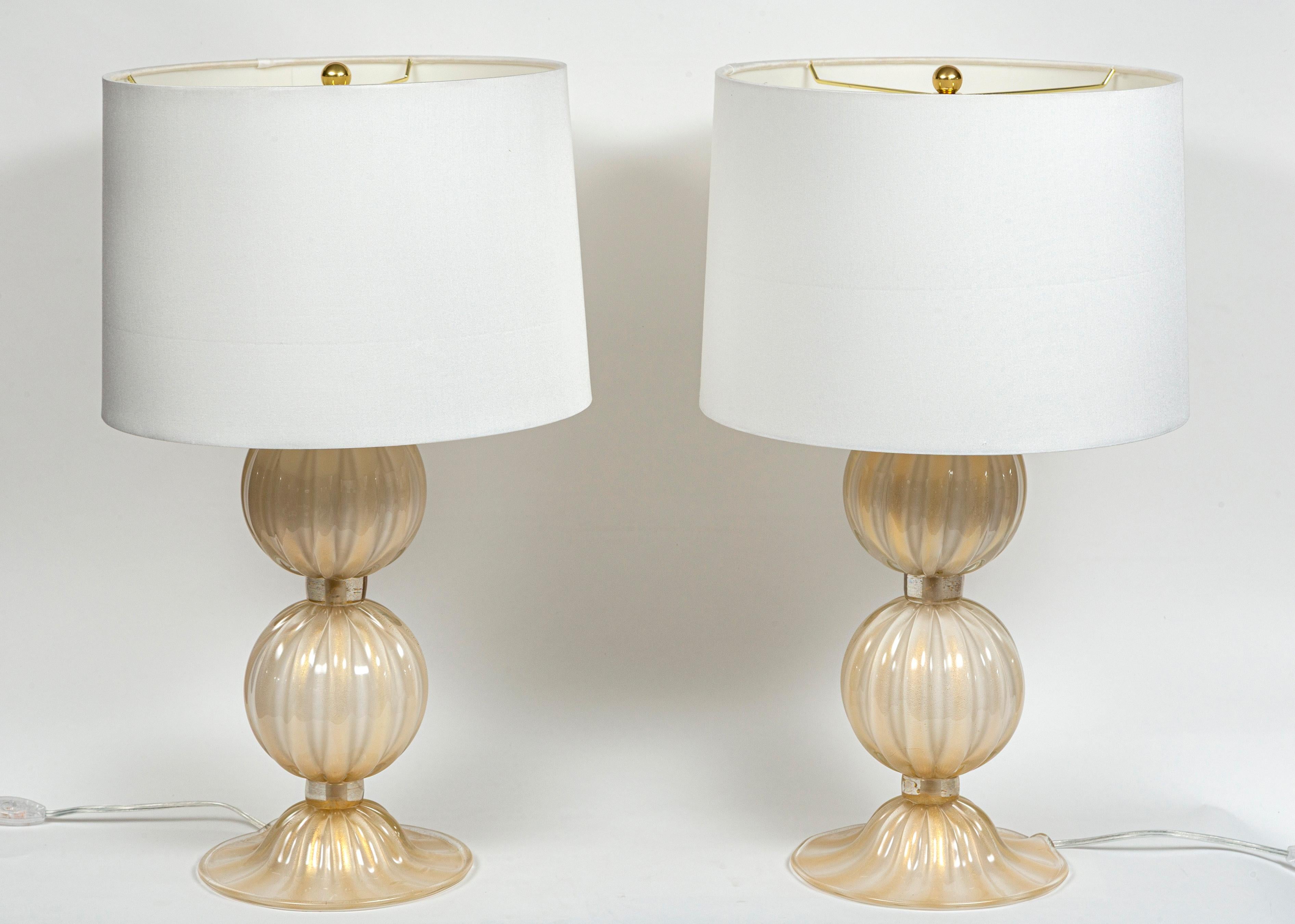 Pair of Murano Blown White Gold Reeded ‘Balonton’ Lamps For Sale 4