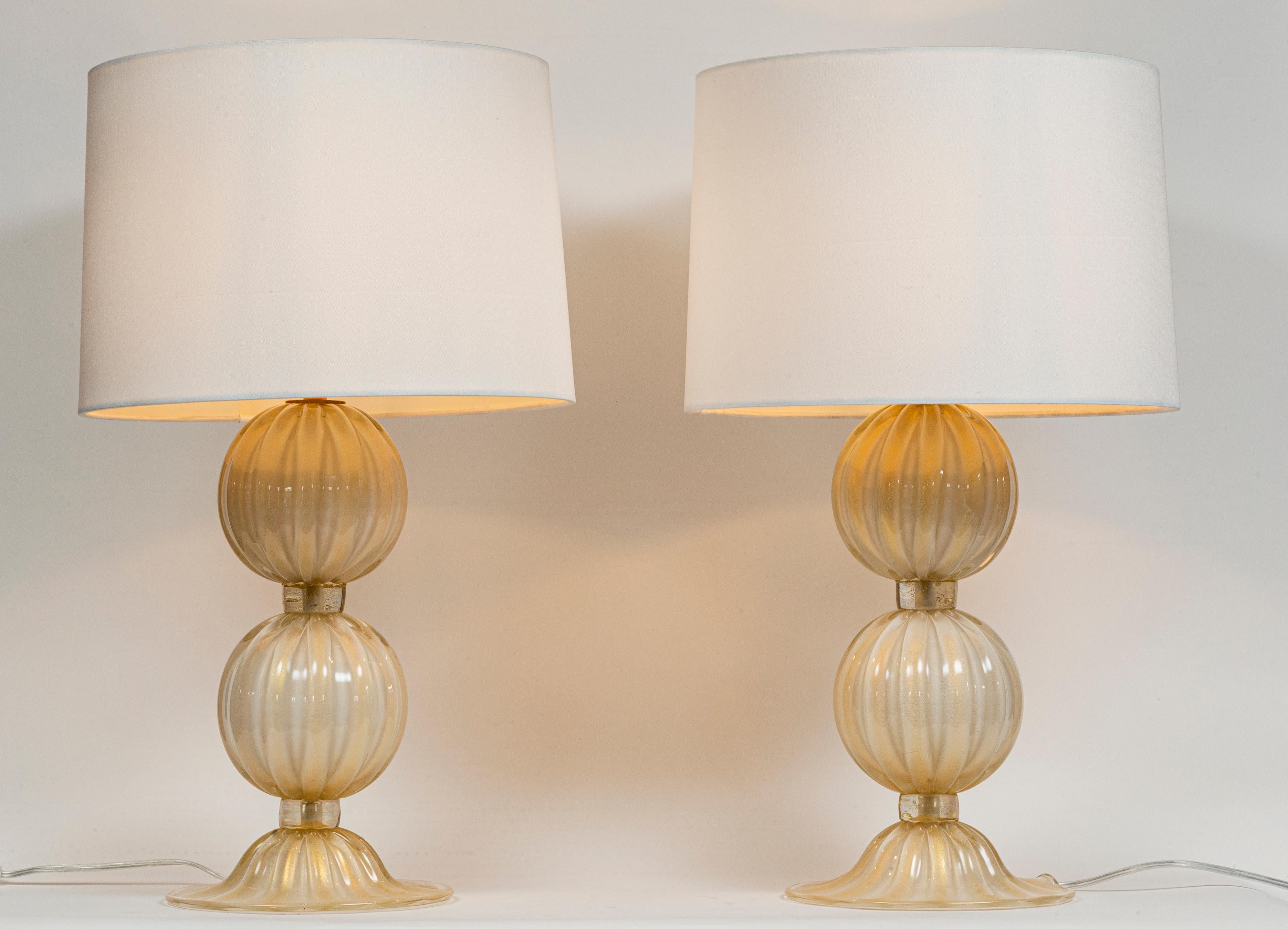 Contemporary Pair of Murano Blown White Gold Reeded ‘Balonton’ Lamps For Sale
