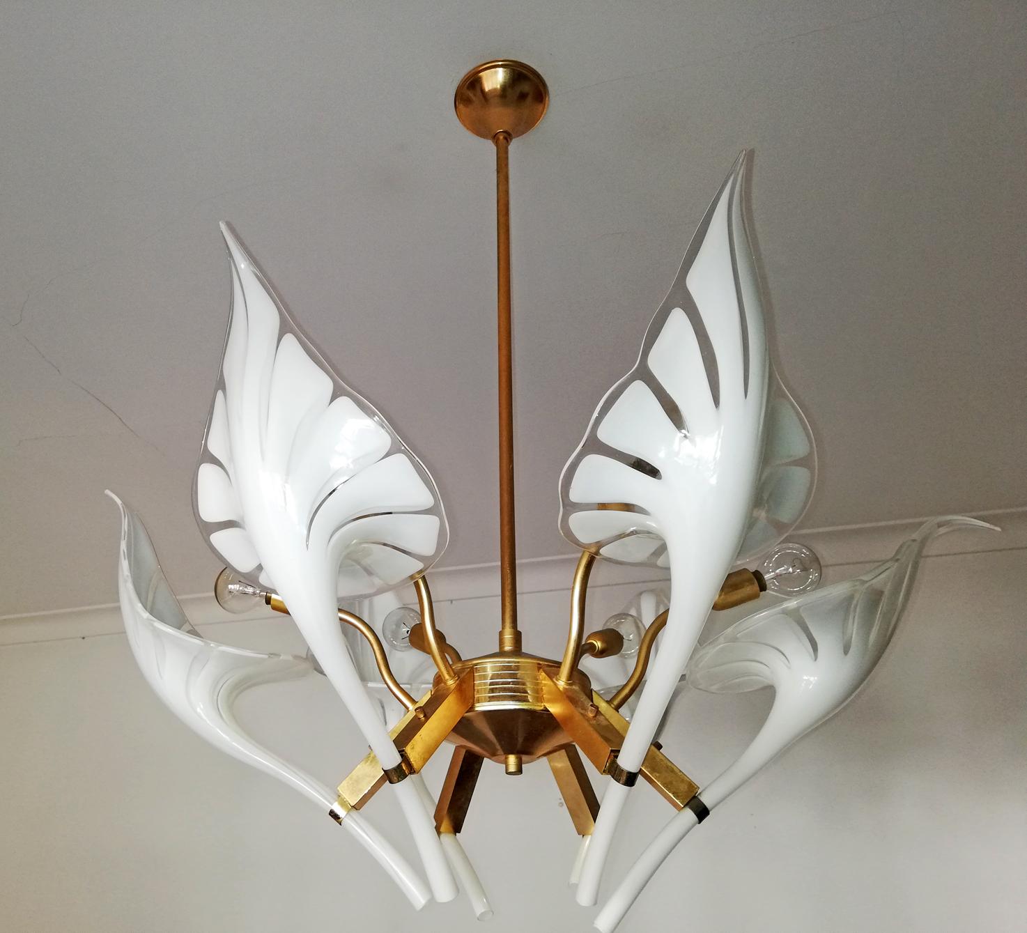 Pair of Murano Calla Lily Chandelier by Franco Luce, Art Glass and Gilt Brass In Good Condition For Sale In Coimbra, PT
