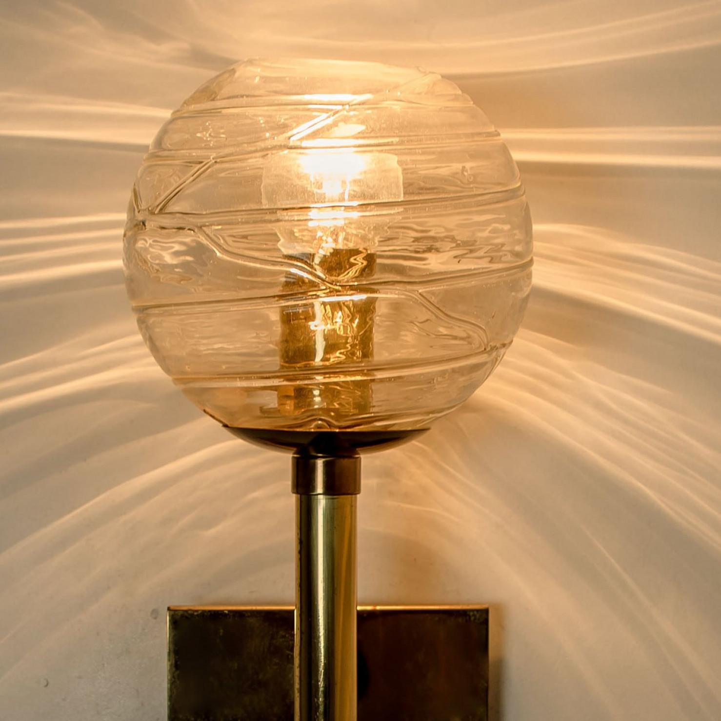 Ottone Coppia di applique in vetro trasparente e ottone di Murano di Doria Leuchten, anni '60 in vendita