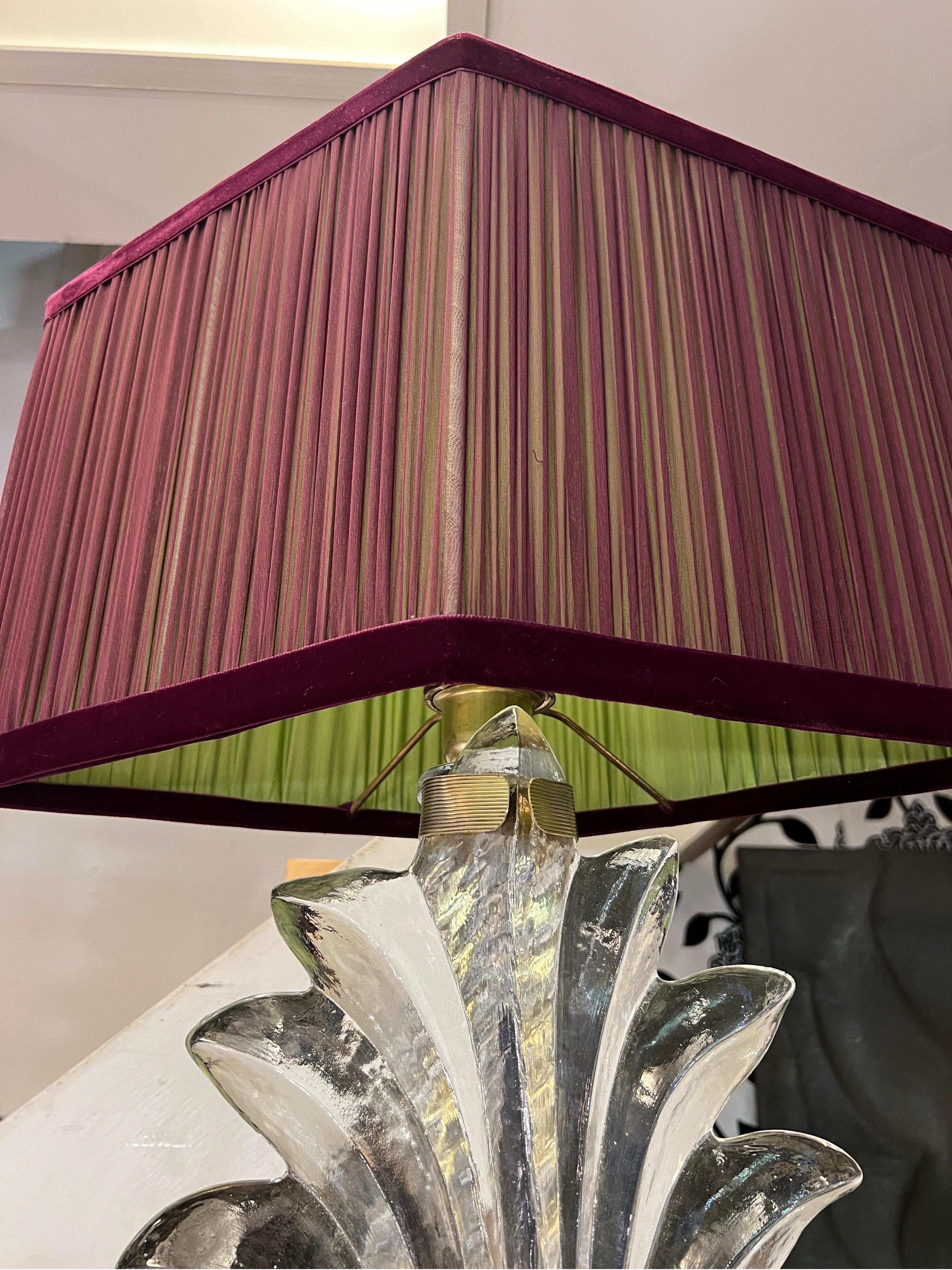 Pair of Murano Clear Glass Leaf Table Lamps with double color lampashades 1980s For Sale 1