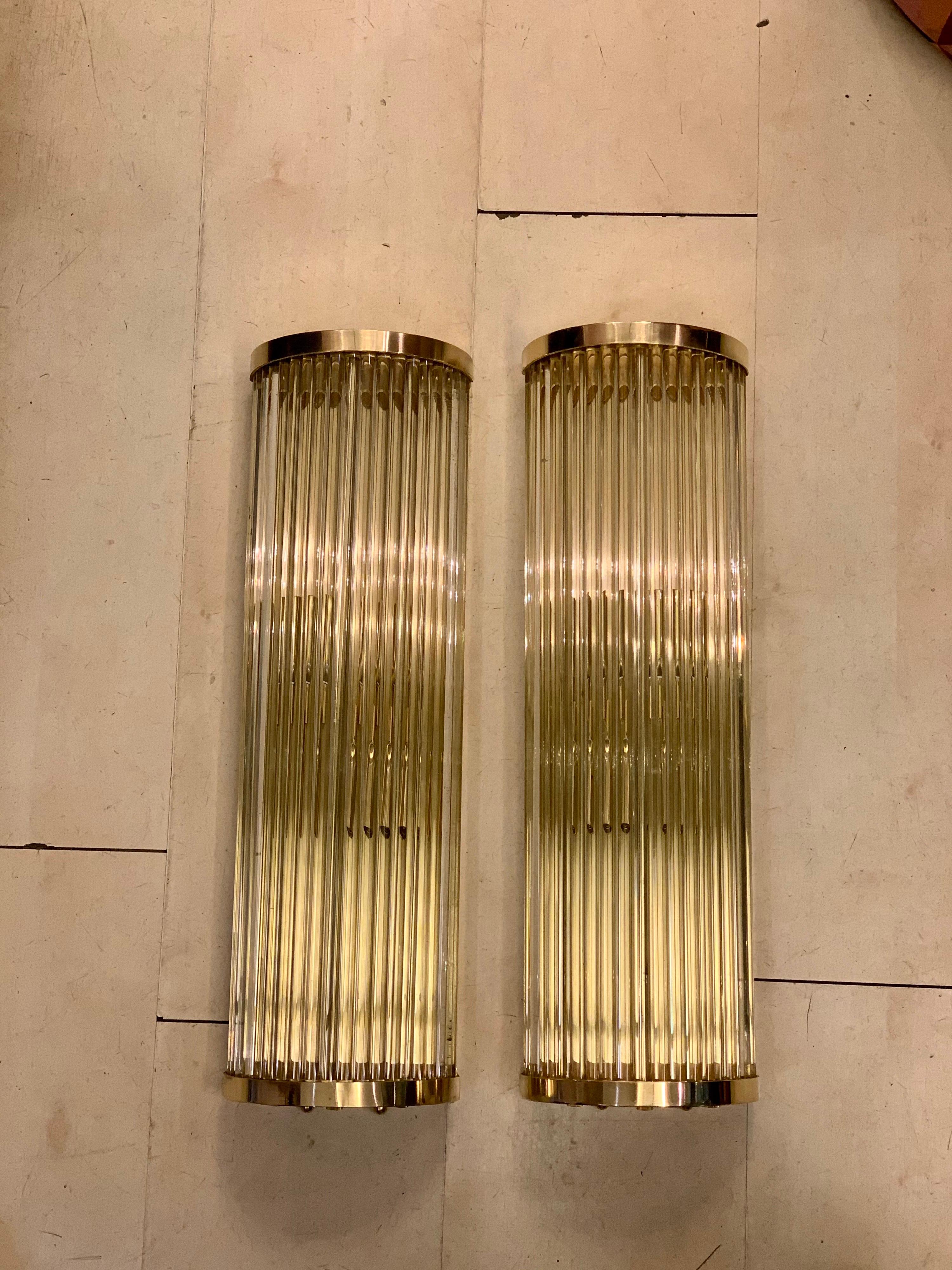 Mid-Century Modern Pair of Murano Clear Glass Wall Sconces with Brass Structure, 1980s For Sale