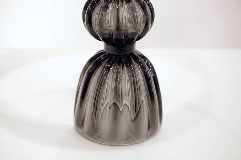 Pareja de lámparas de sobremesa de cristal gris 