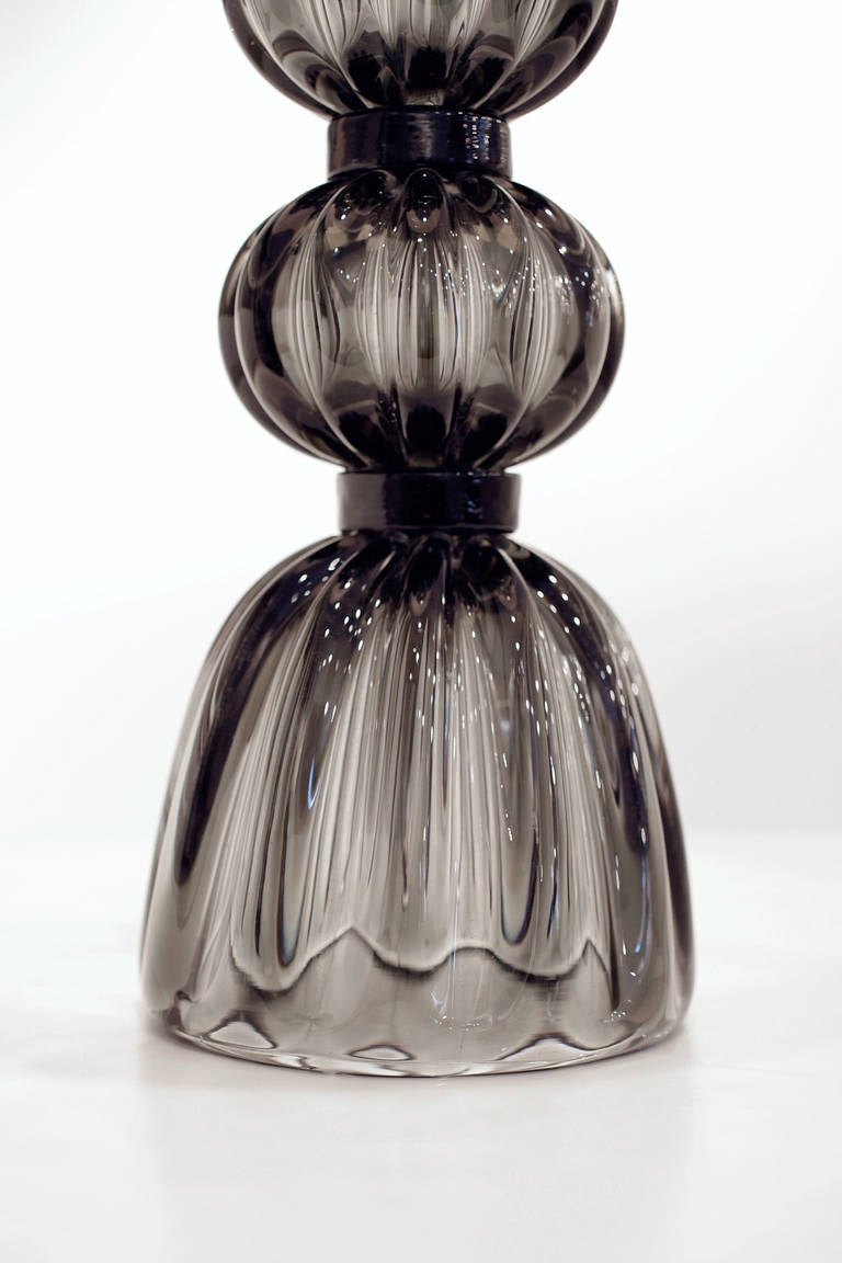 Pareja de lámparas de sobremesa de cristal gris 