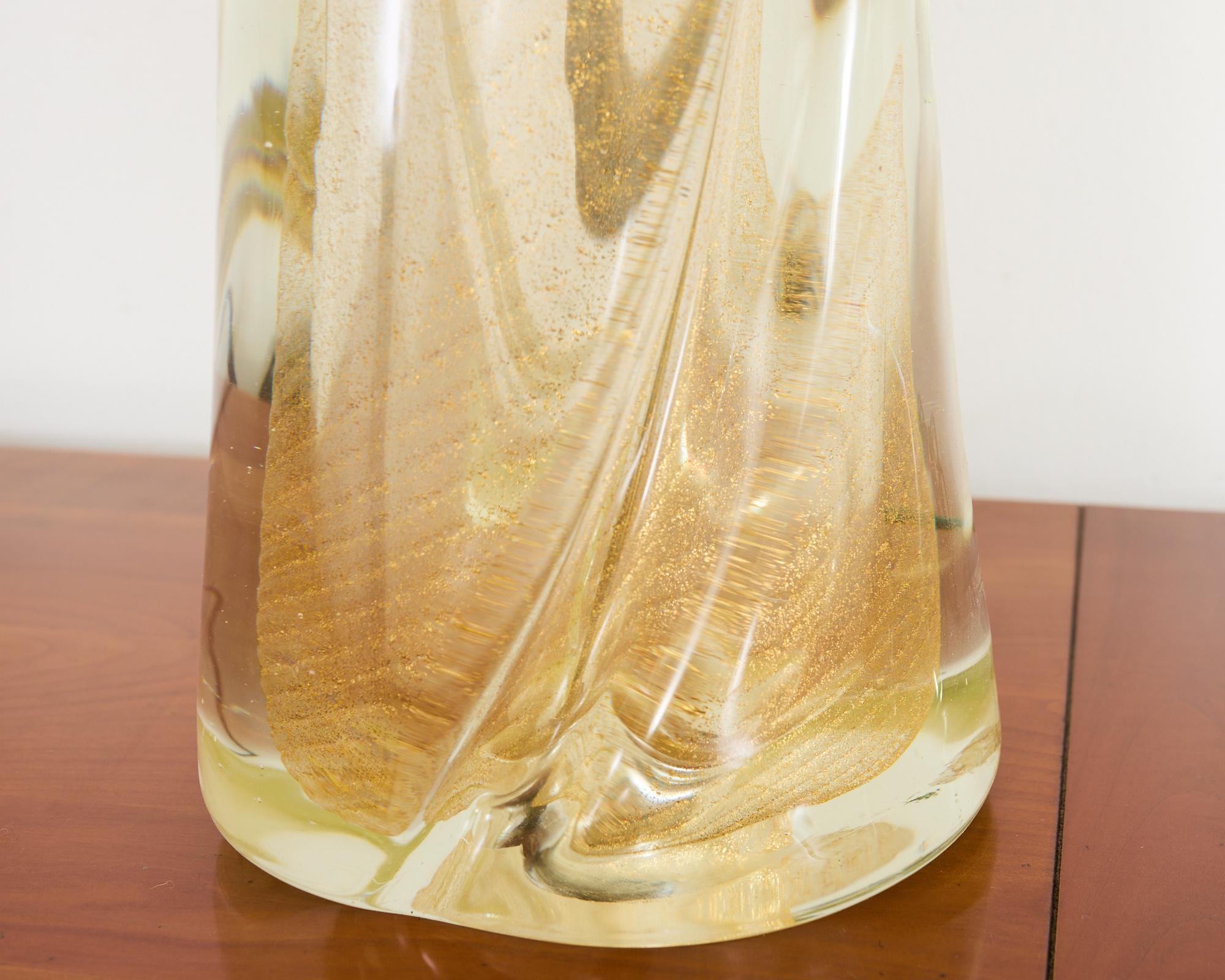 Pareja de Lámparas de Murano de Cristal Dorado Remolino de Salviati en venta 2