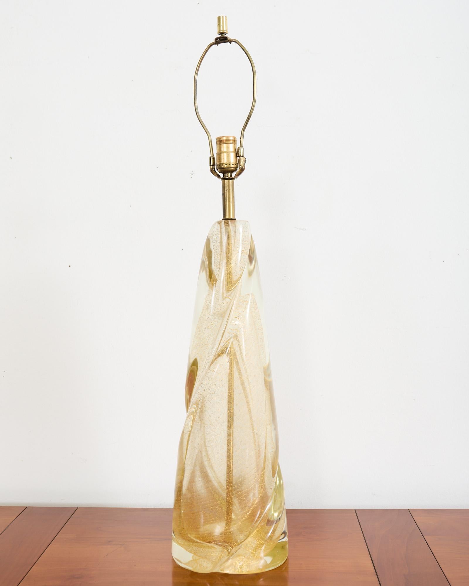 Pareja de Lámparas de Murano de Cristal Dorado Remolino de Salviati en venta 6