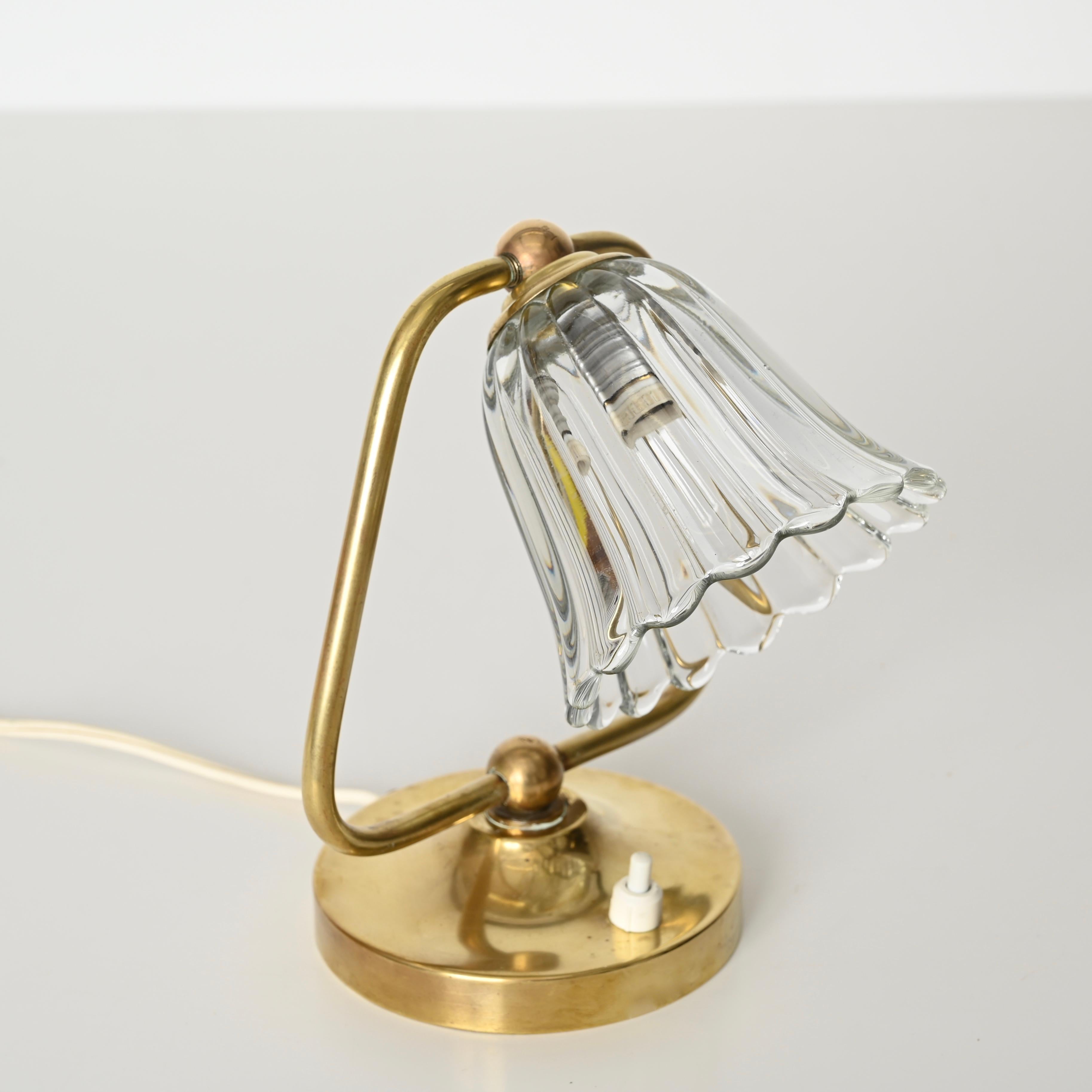 Coppia di lampade da tavolo a campana in vetro di Murano e ottone di Barovier, Italia, anni '1940 in vendita 2