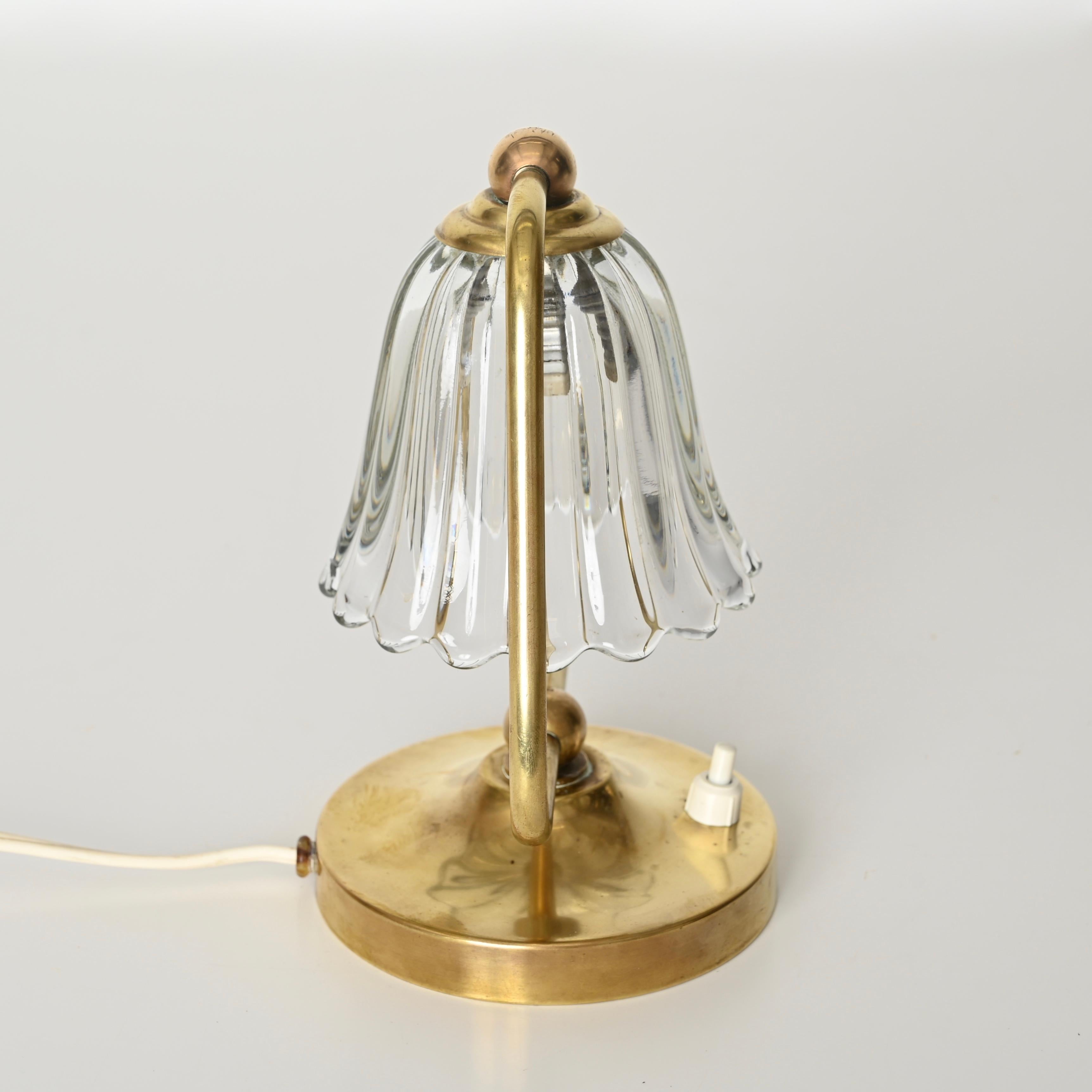 Coppia di lampade da tavolo a campana in vetro di Murano e ottone di Barovier, Italia, anni '1940 in vendita 3