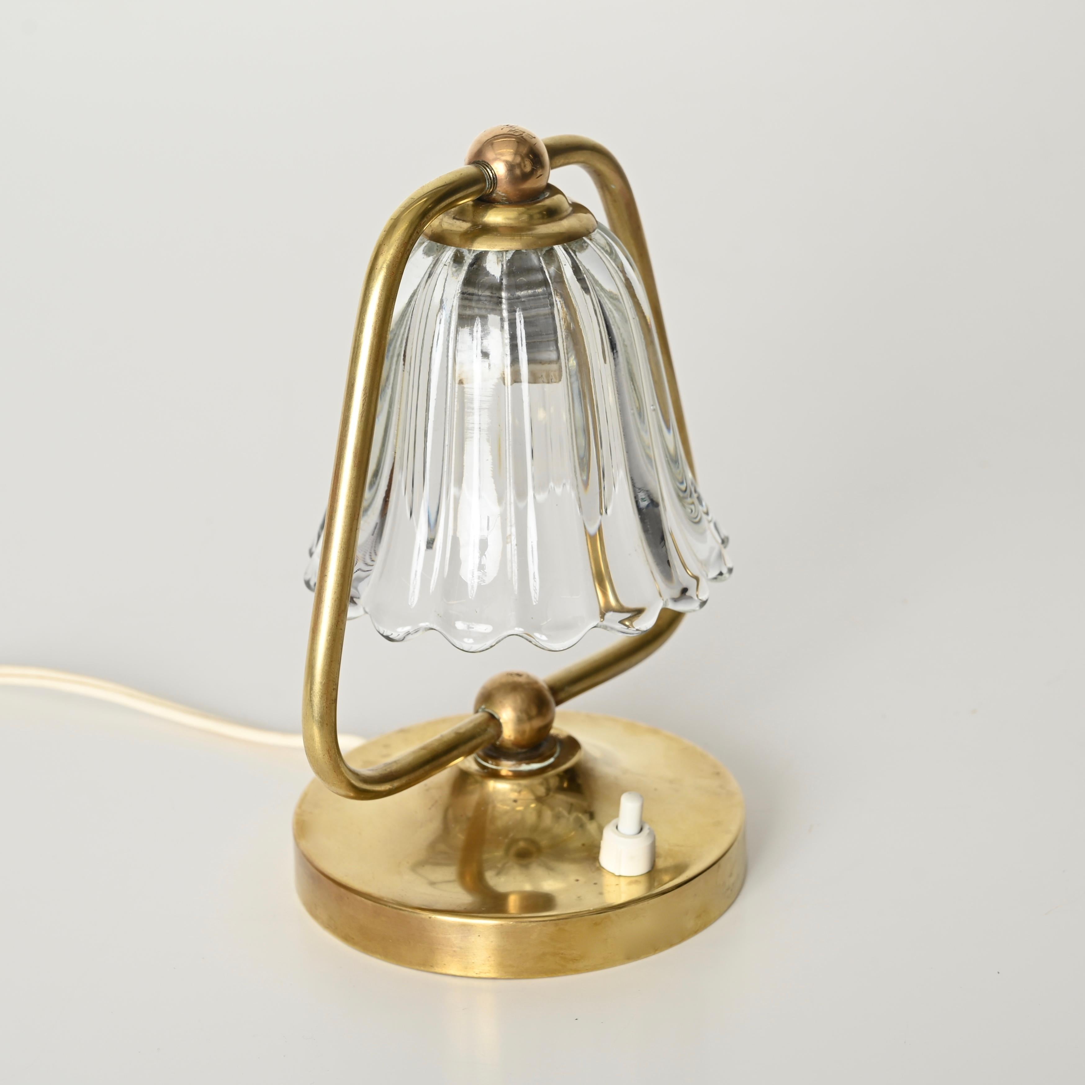 Coppia di lampade da tavolo a campana in vetro di Murano e ottone di Barovier, Italia, anni '1940 in vendita 1
