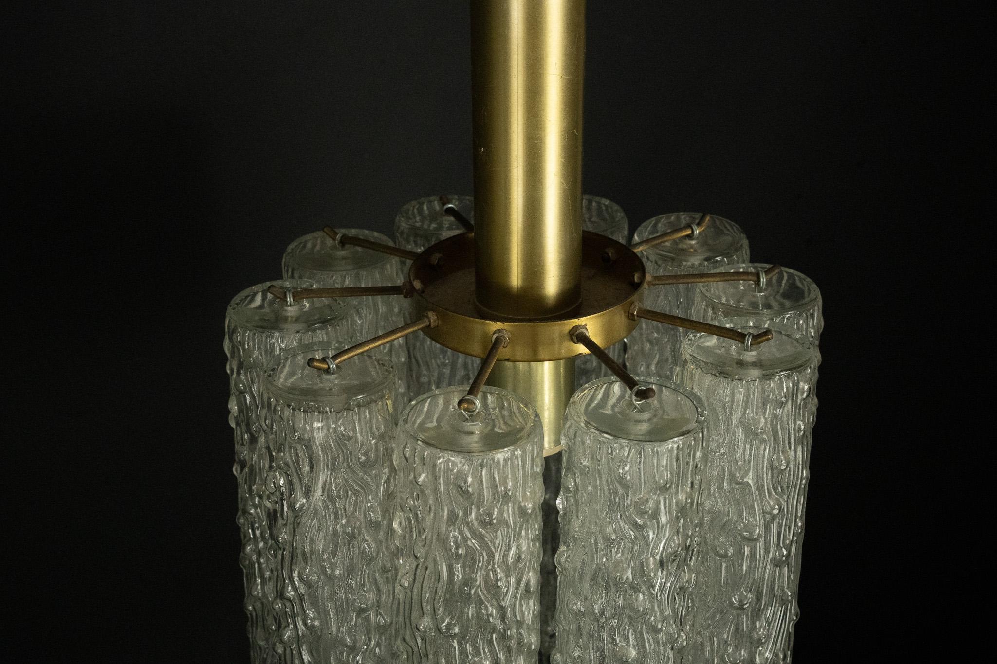 Coppia di lampadari in vetro di Murano e ottone nello stile di Toni Zuccheri. Italia in vendita 5