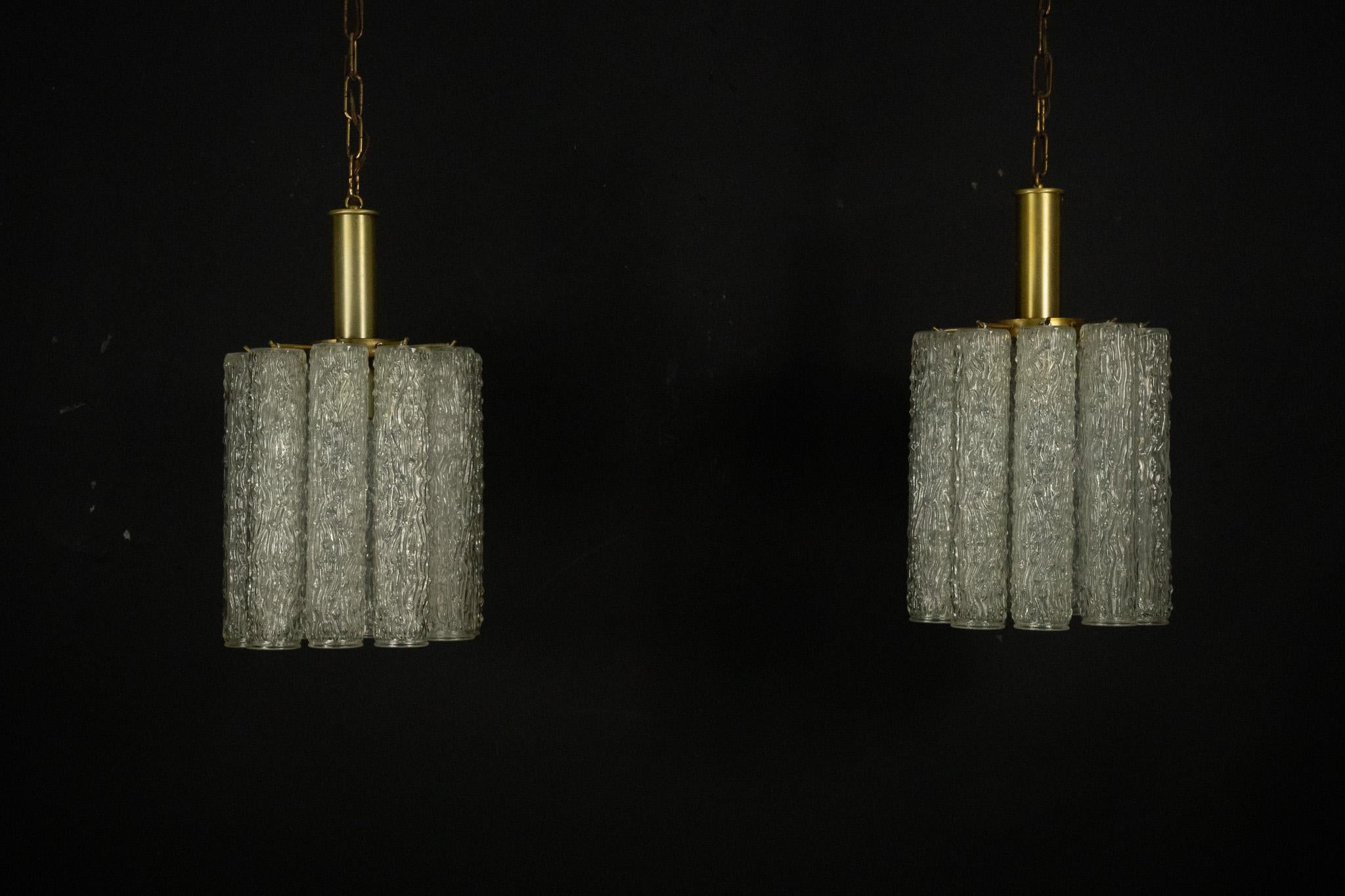 XX secolo Coppia di lampadari in vetro di Murano e ottone nello stile di Toni Zuccheri. Italia in vendita
