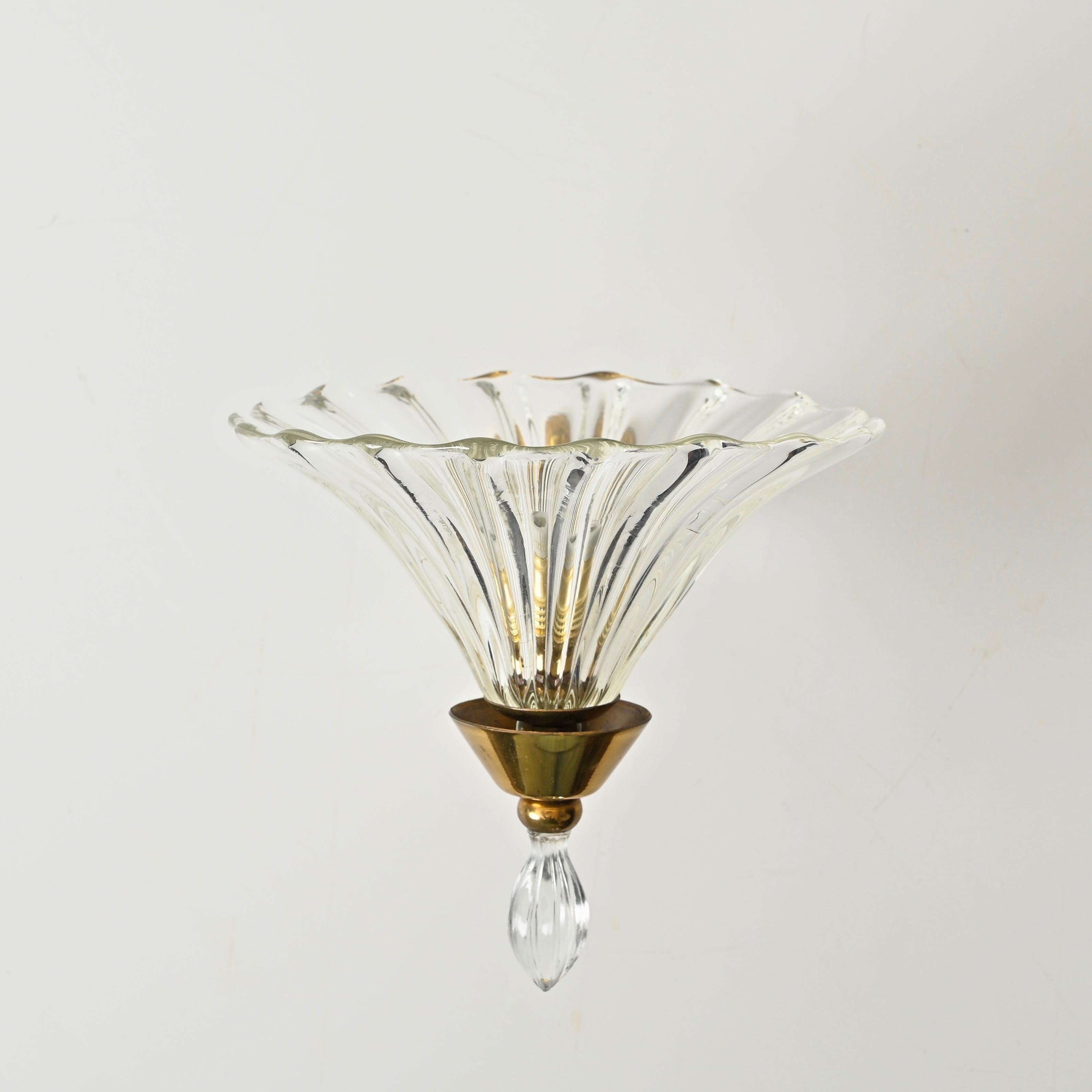 Pareja de candelabros florales de cristal de Murano y latón, de Barovier, Italia Años 50 en venta 2
