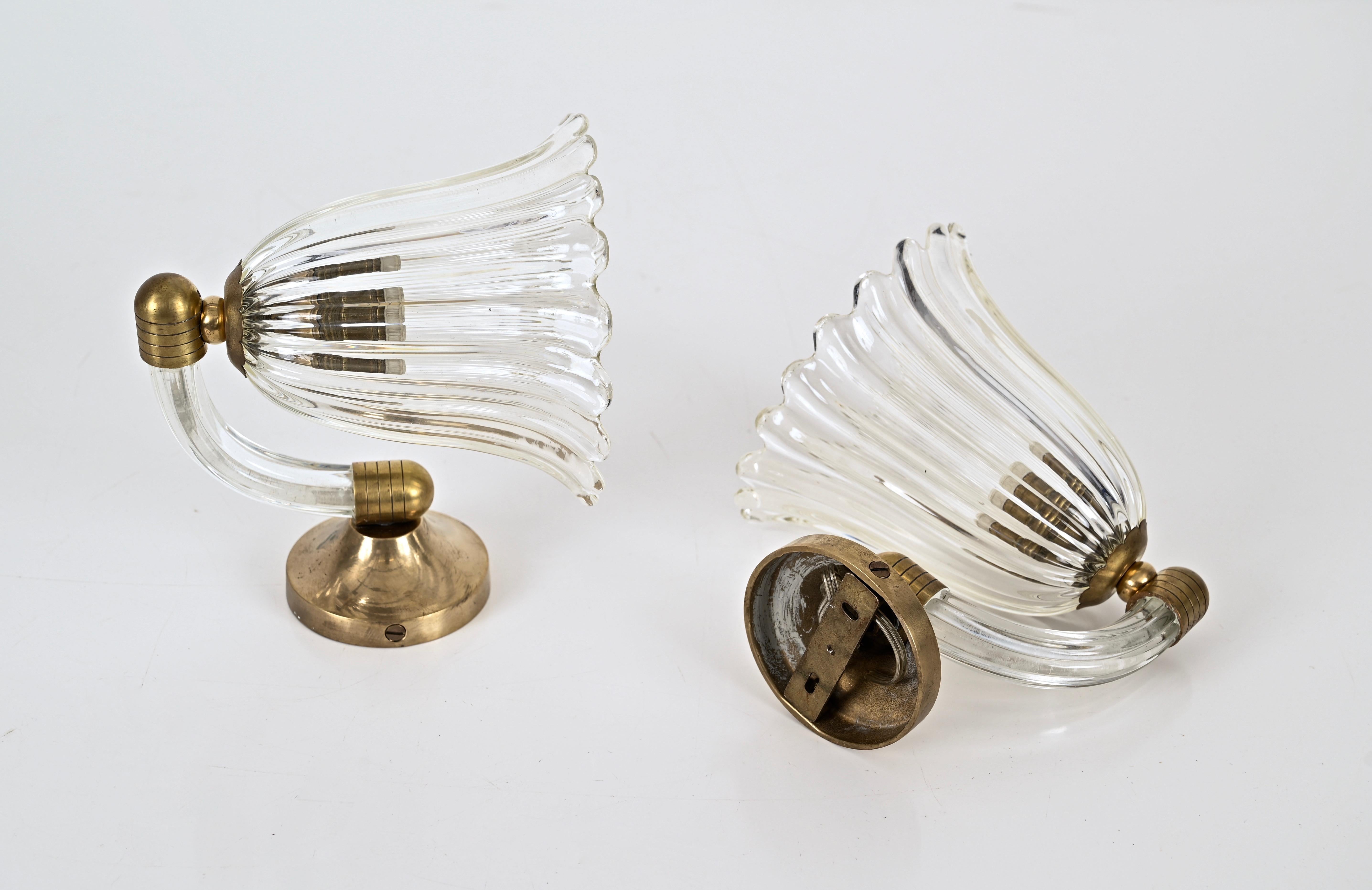Pair of Murano Glass and Brass Flower Sconces, by Barovier, Italy 1950s 7