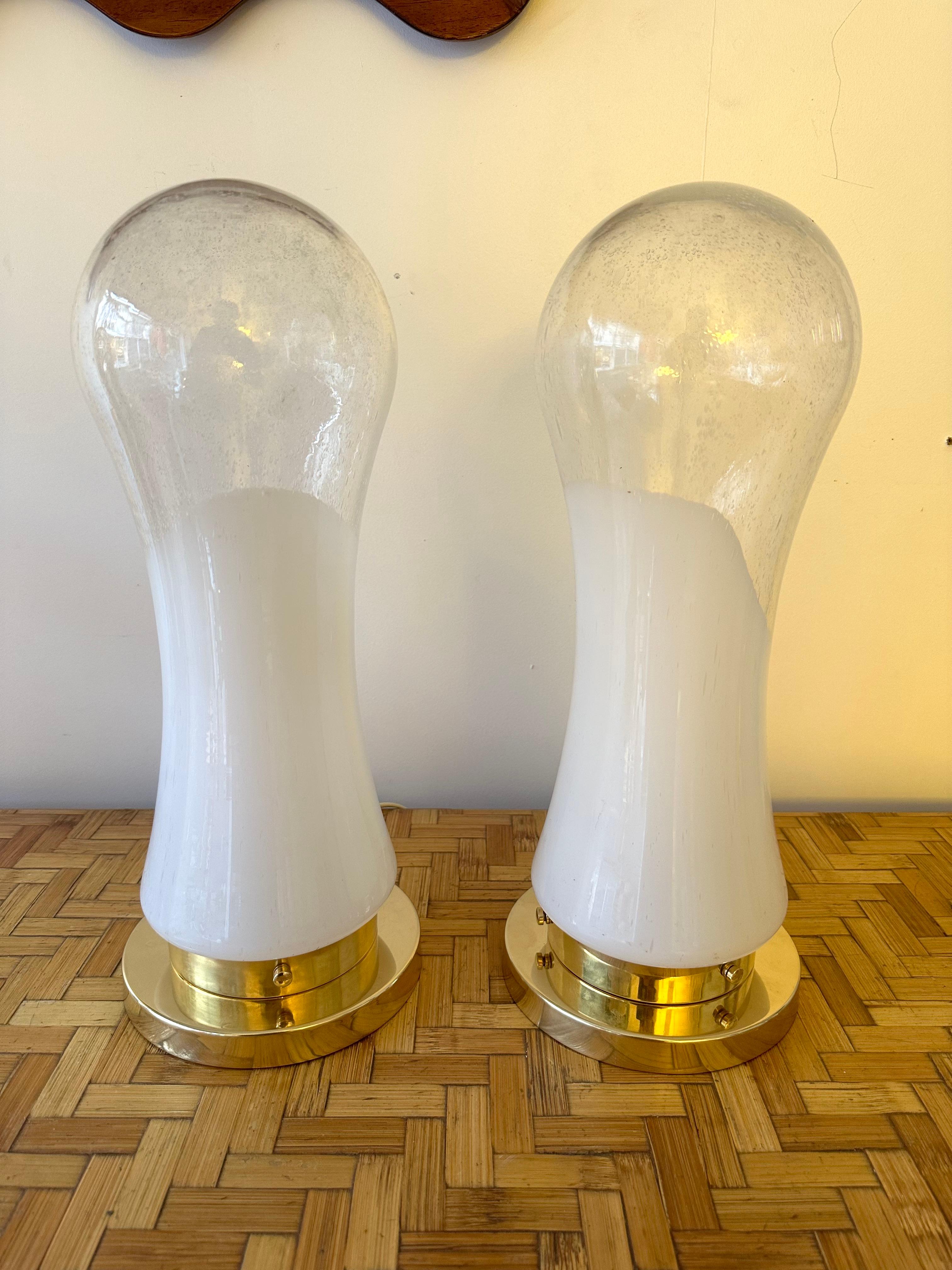Pair of Murano Glass and Brass Lamps by Mazzega, Italy, 1970s In Good Condition For Sale In SAINT-OUEN, FR
